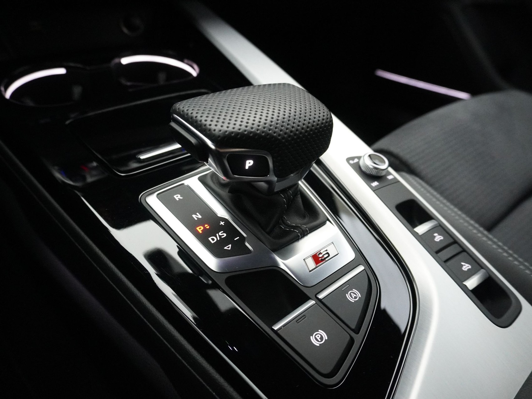 listing desktop thumbnail image 16