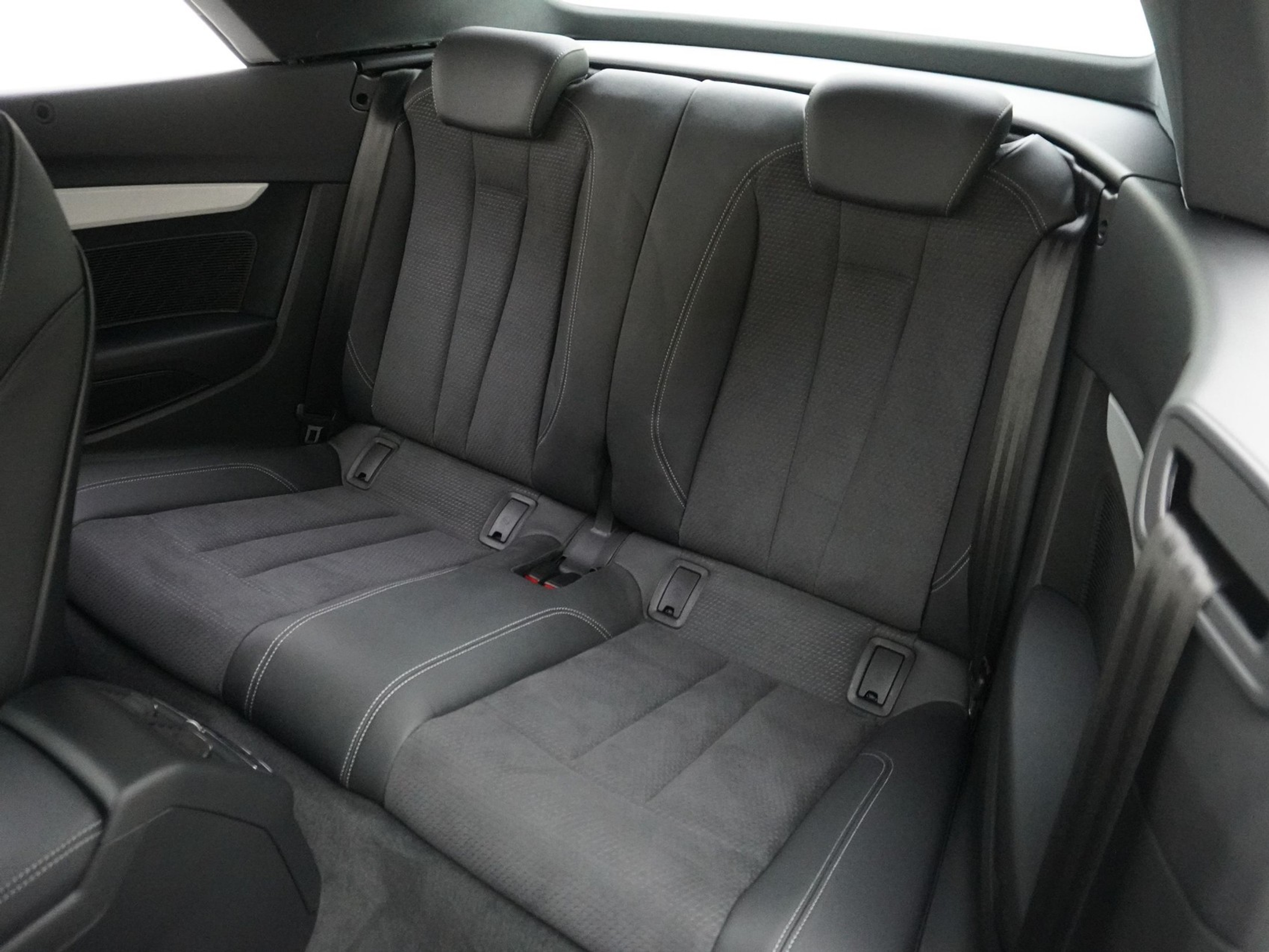 listing desktop thumbnail image 13