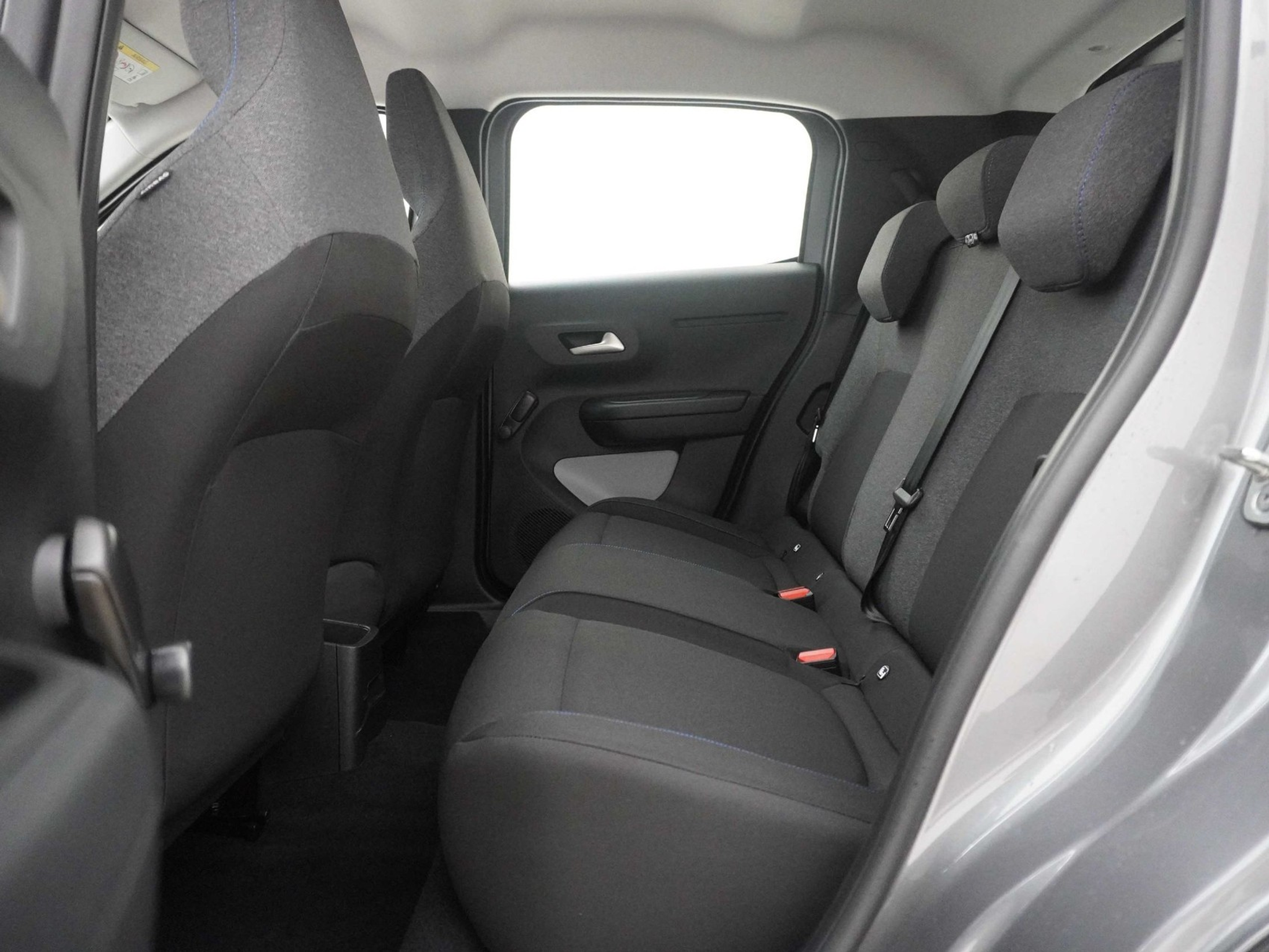 listing desktop thumbnail image 14