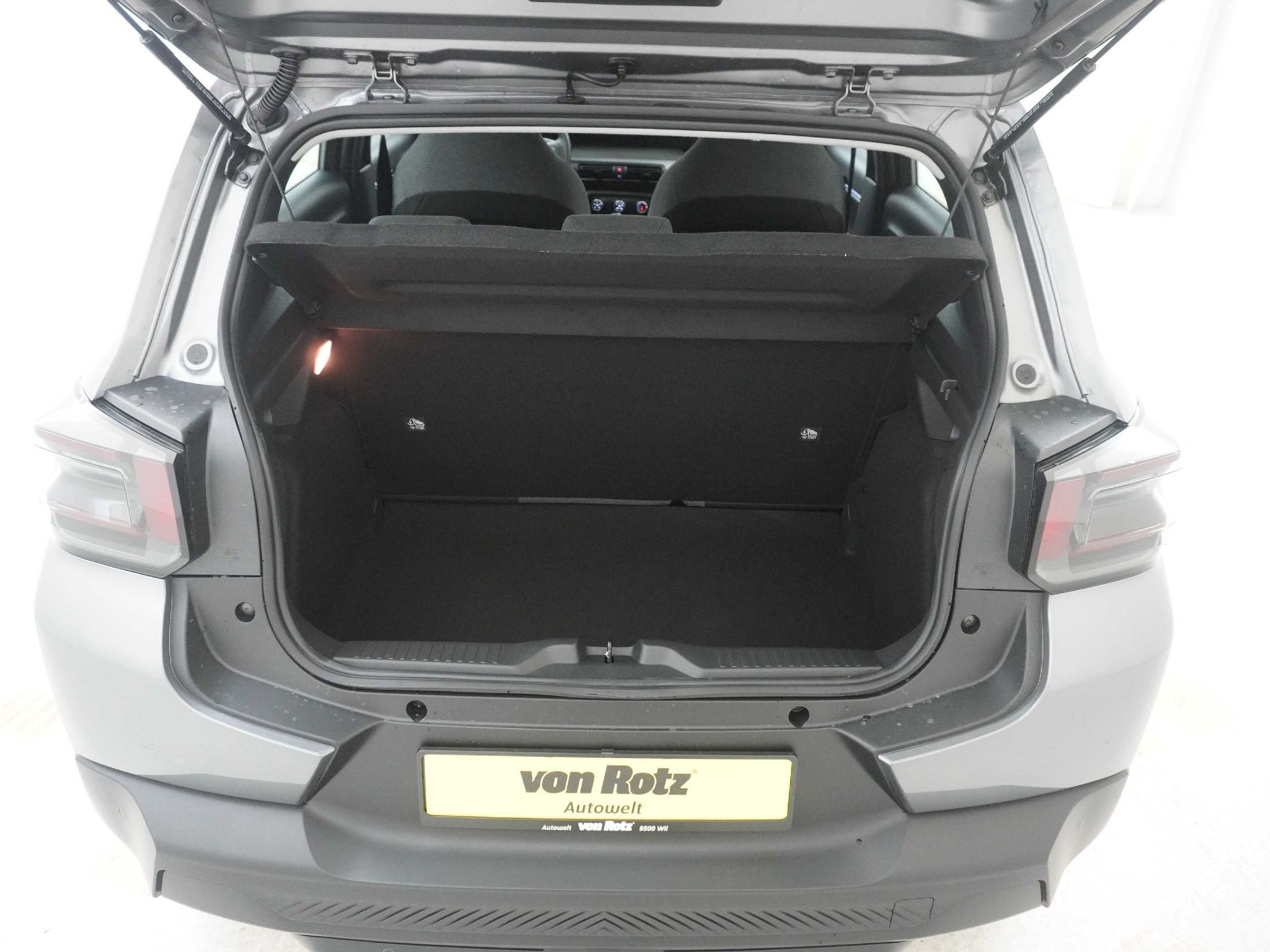 listing desktop thumbnail image 15