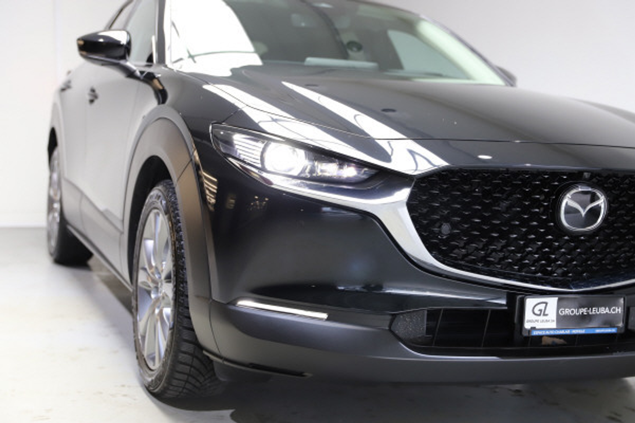 listing desktop thumbnail image 1