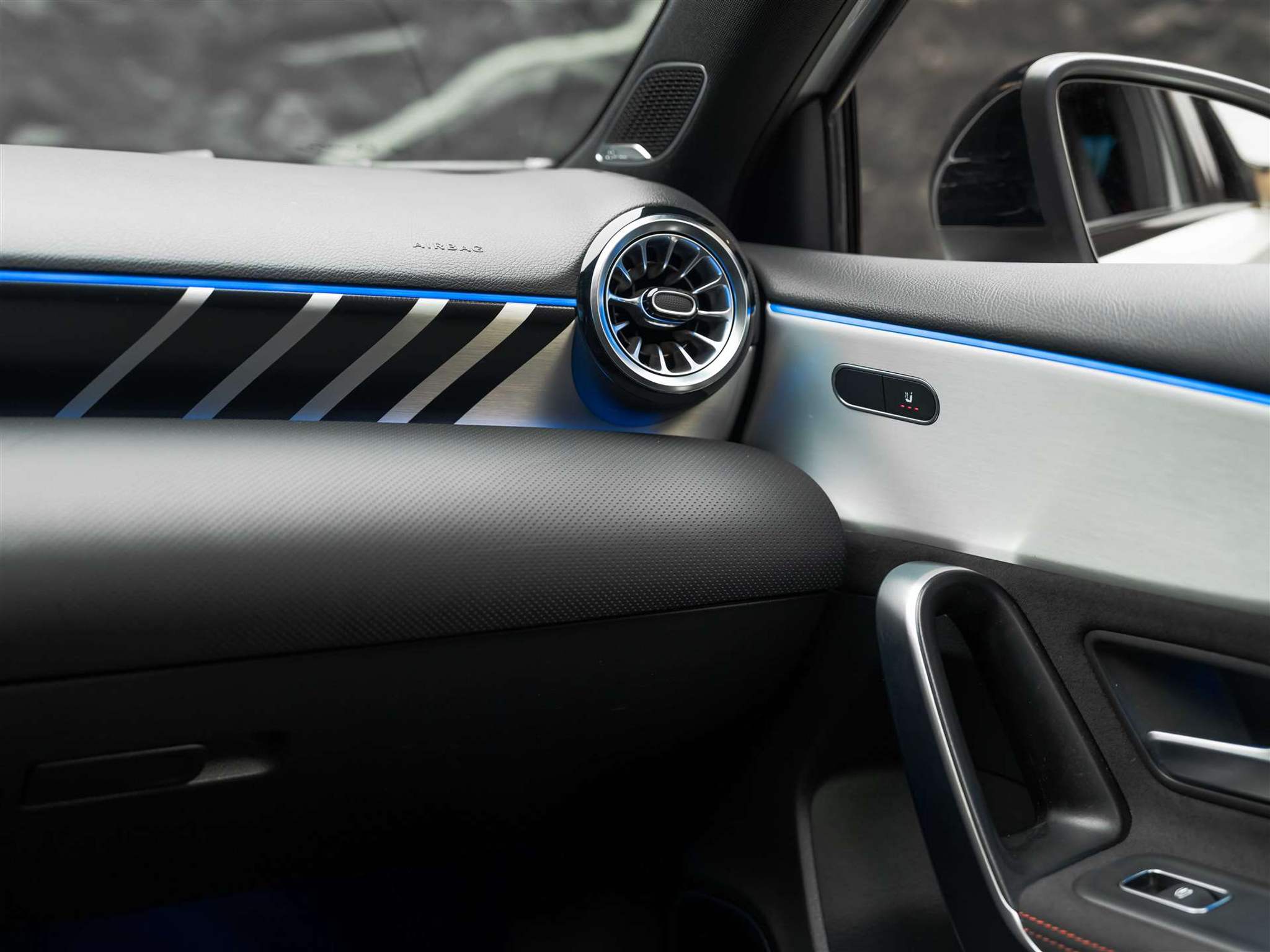 listing desktop thumbnail image 30