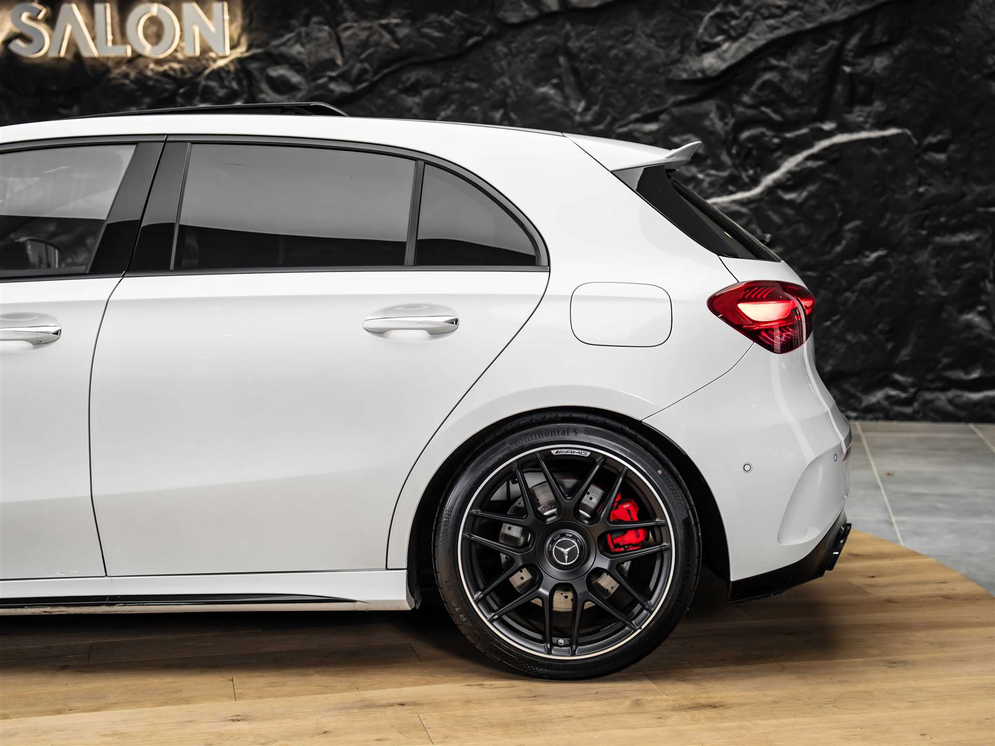 listing desktop thumbnail image 22