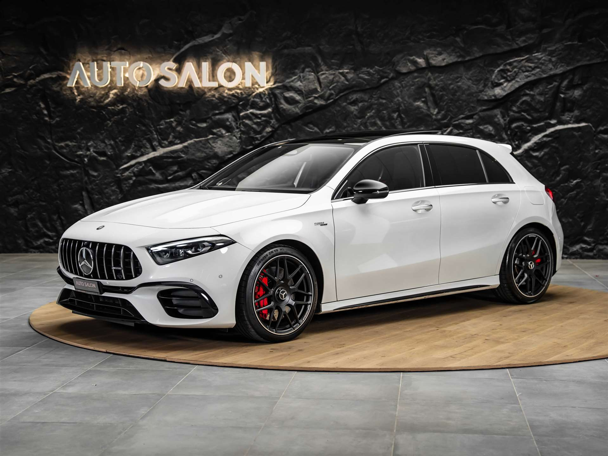 listing desktop thumbnail image 1