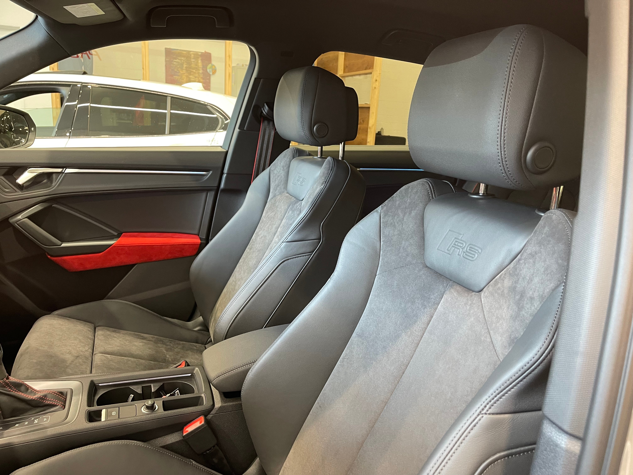 listing desktop thumbnail image 9