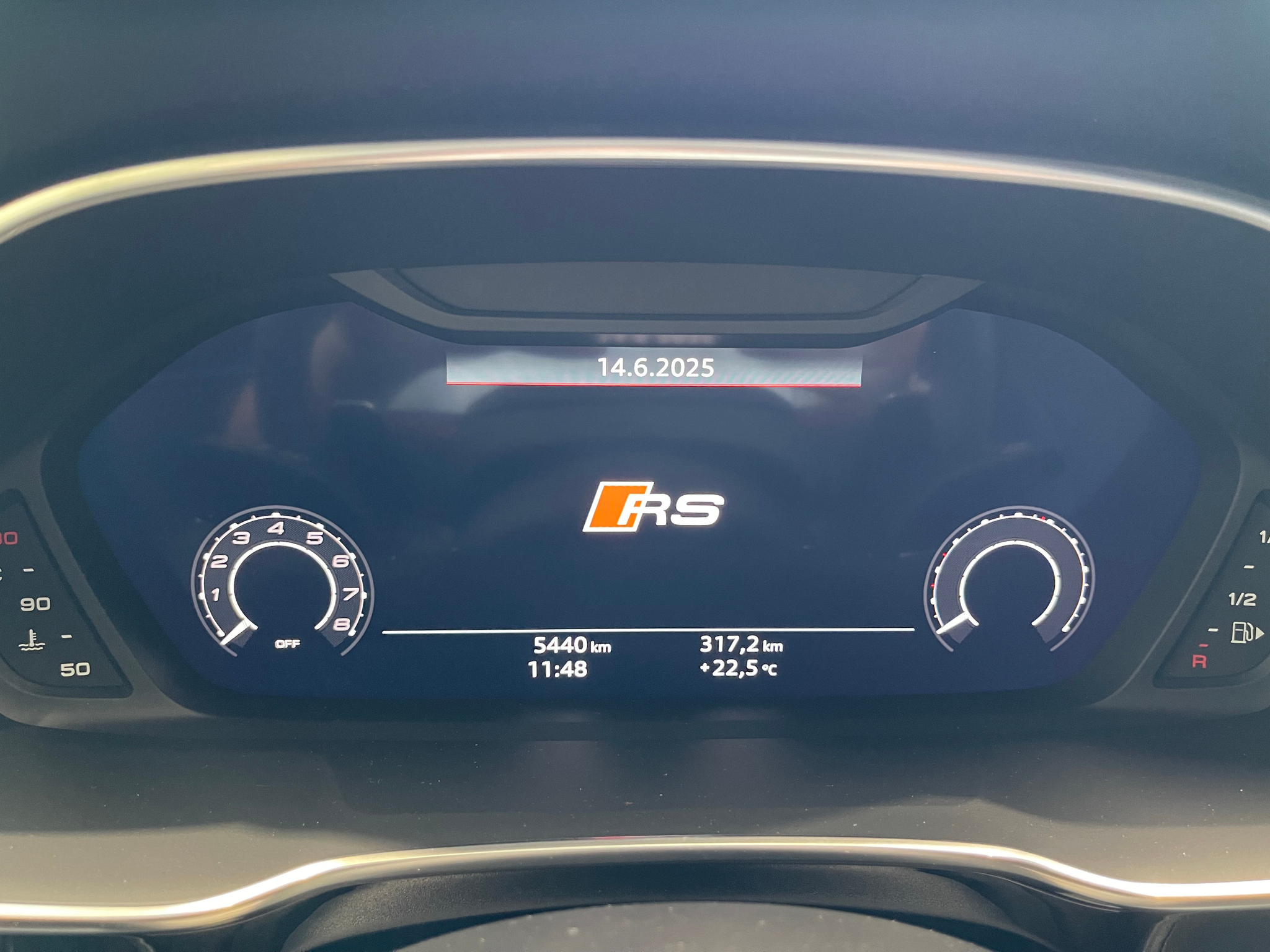 listing desktop thumbnail image 19