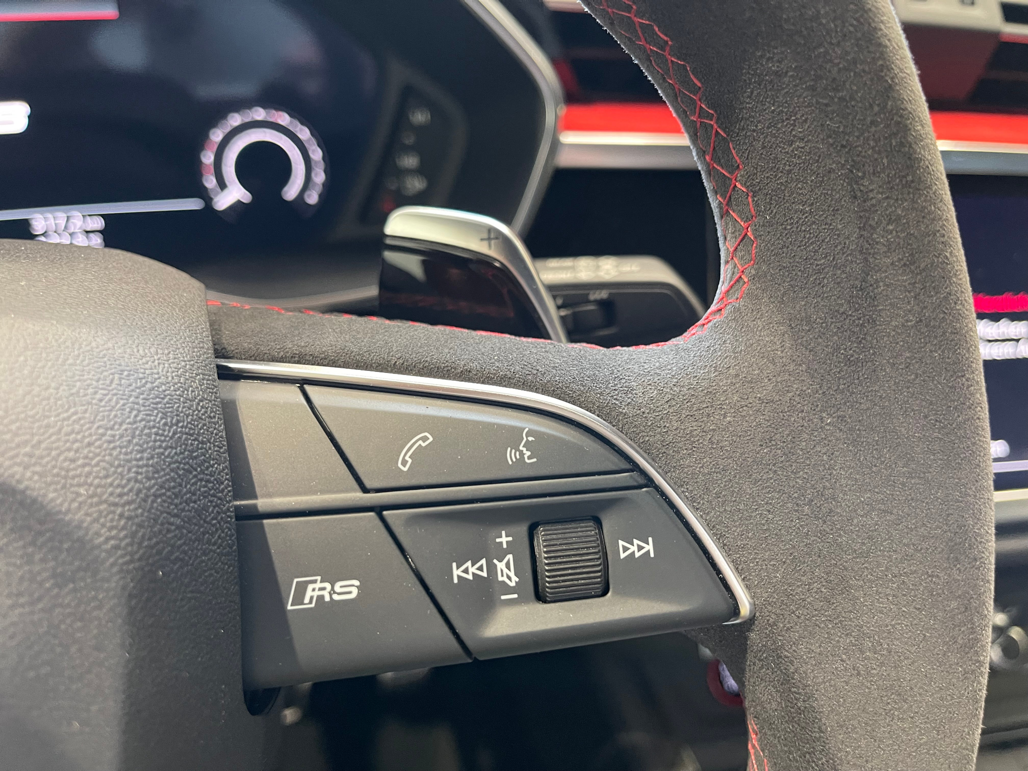 listing desktop thumbnail image 17