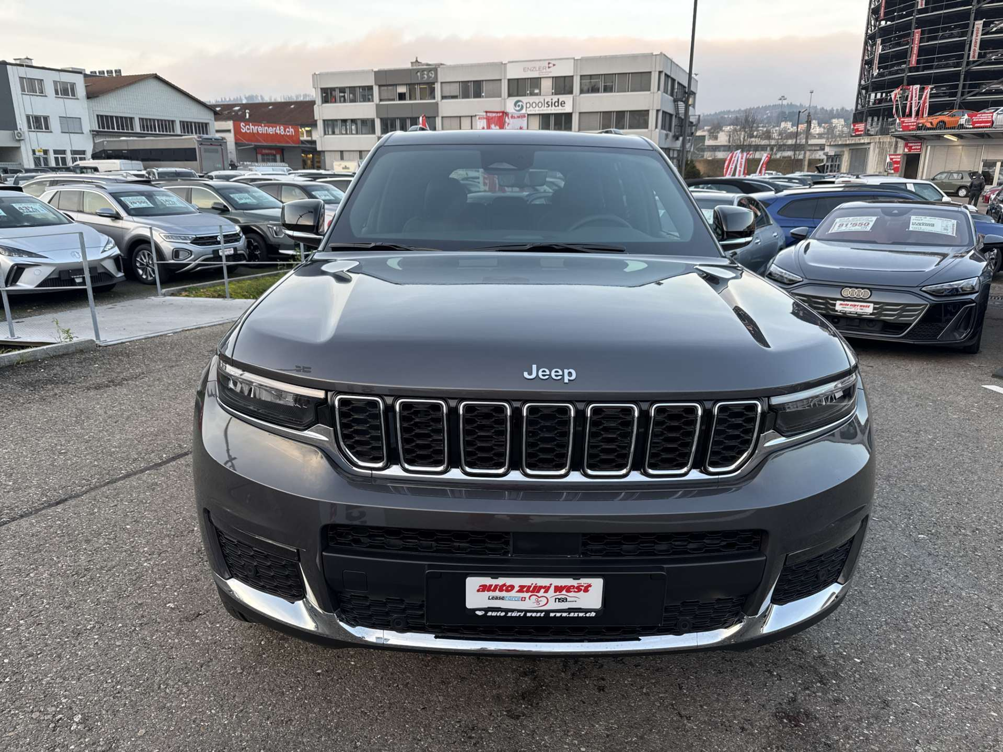 listing desktop thumbnail image 13