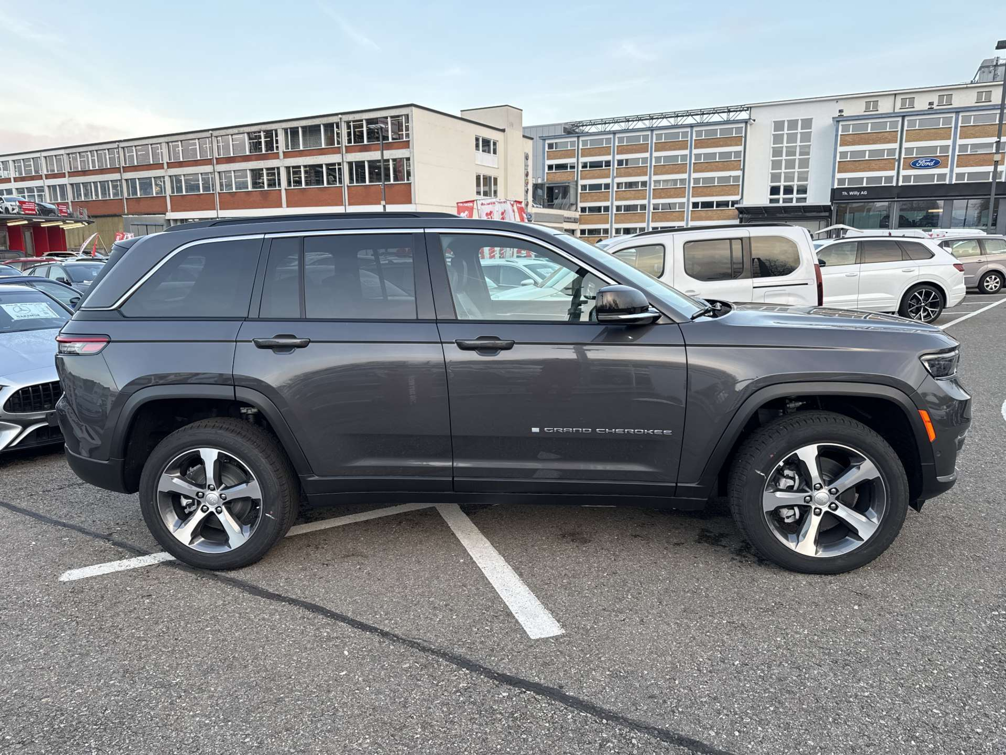 listing desktop thumbnail image 10