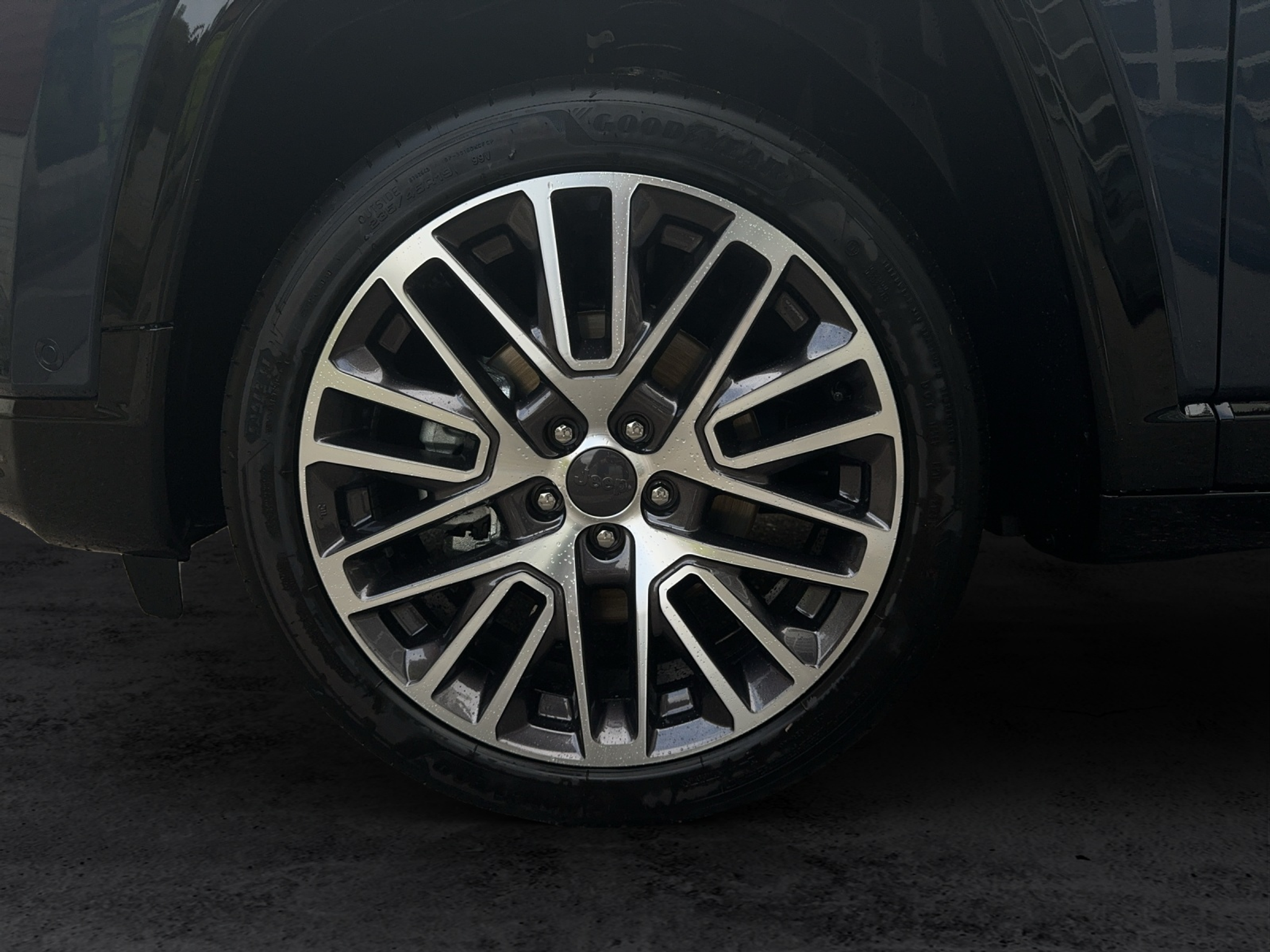 listing desktop thumbnail image 14