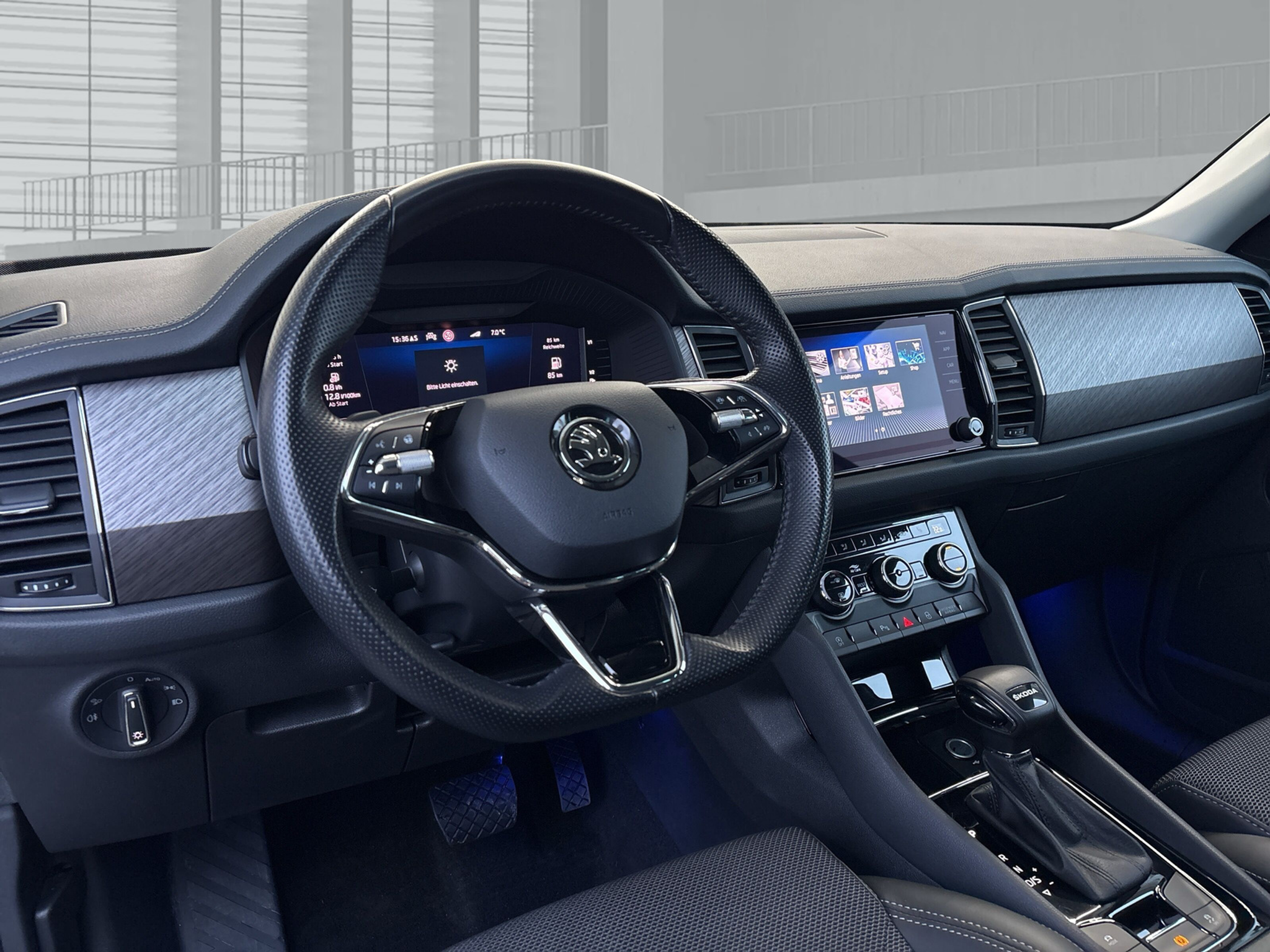 listing desktop thumbnail image 8