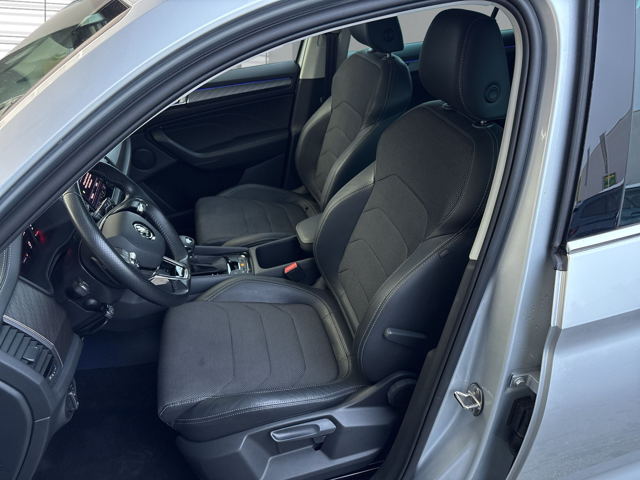 listing desktop thumbnail image 15