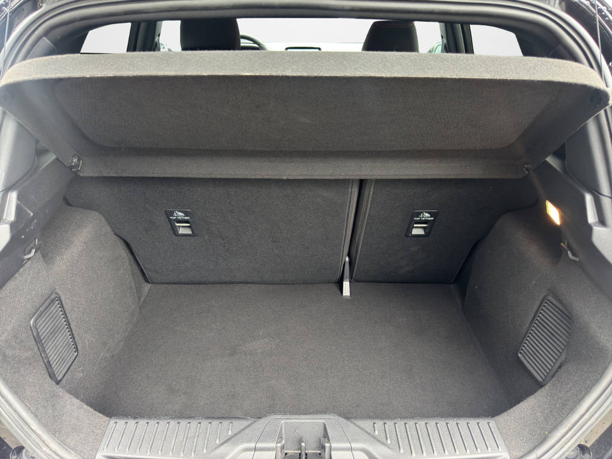 listing desktop thumbnail image 15