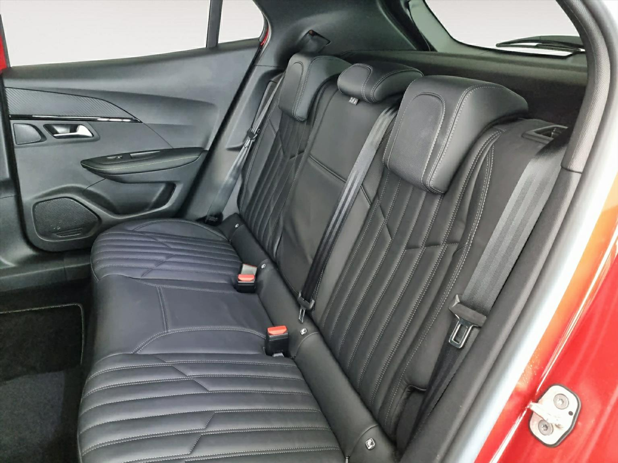 listing desktop thumbnail image 14