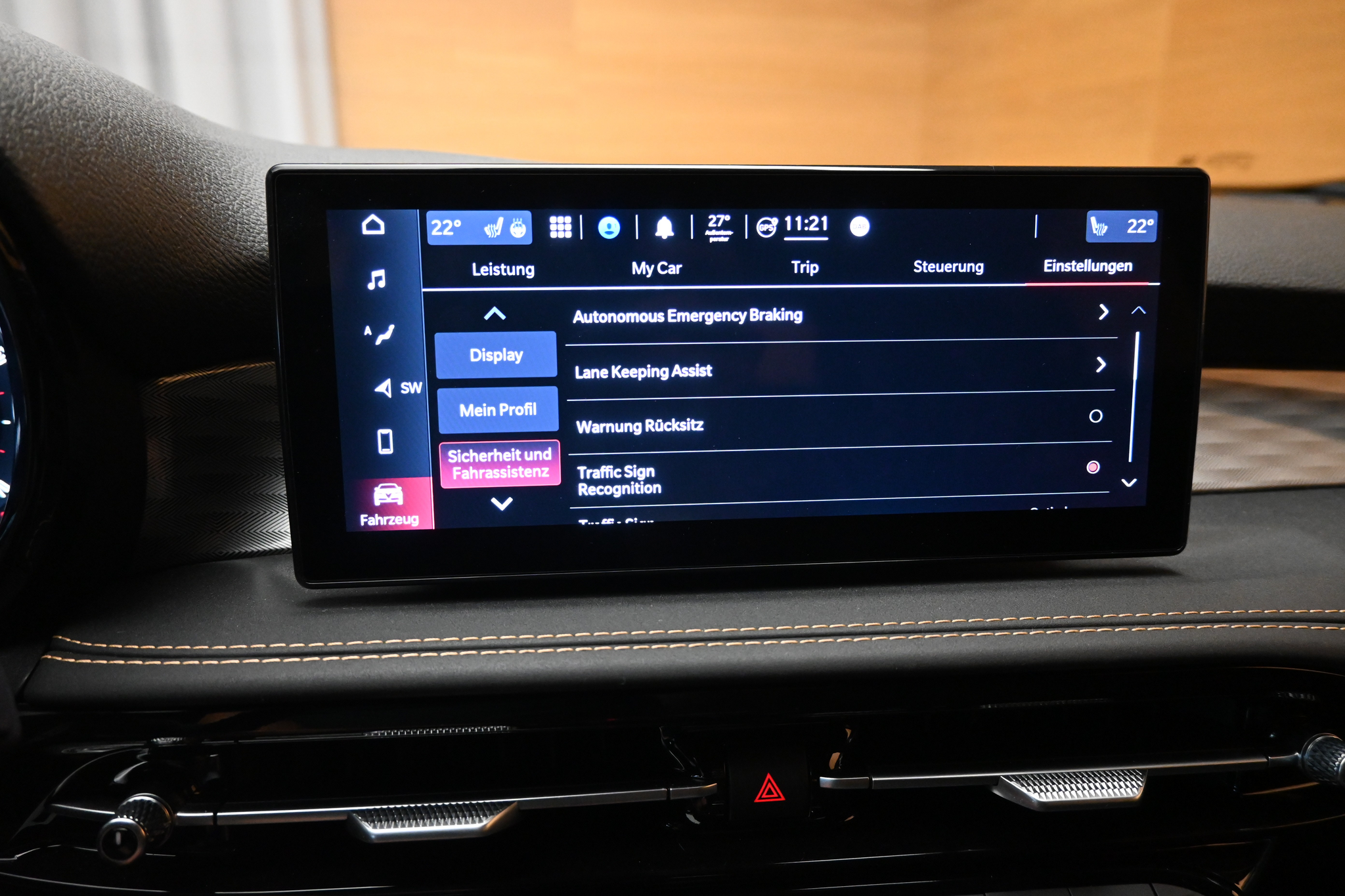 listing desktop thumbnail image 21