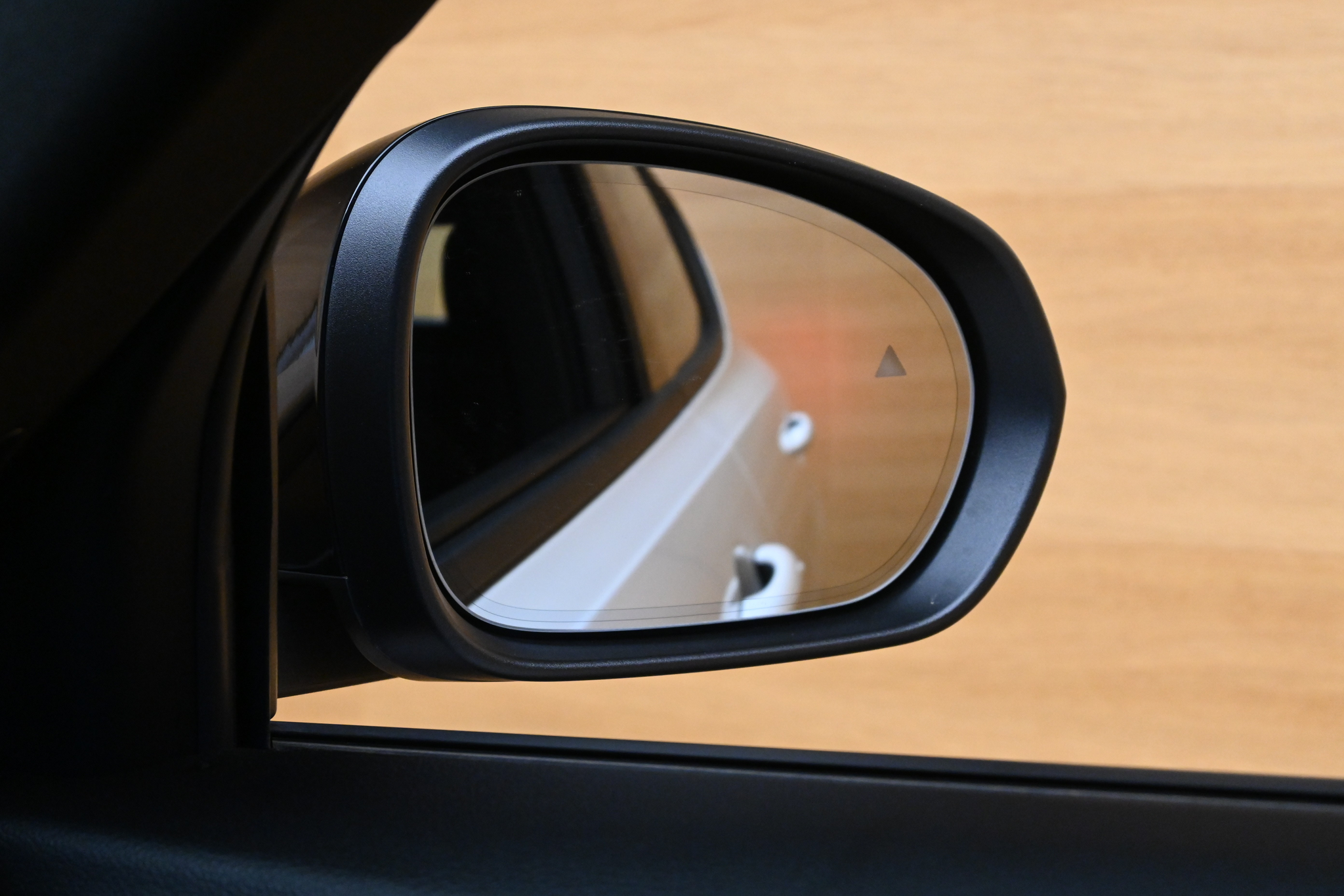 listing desktop thumbnail image 5