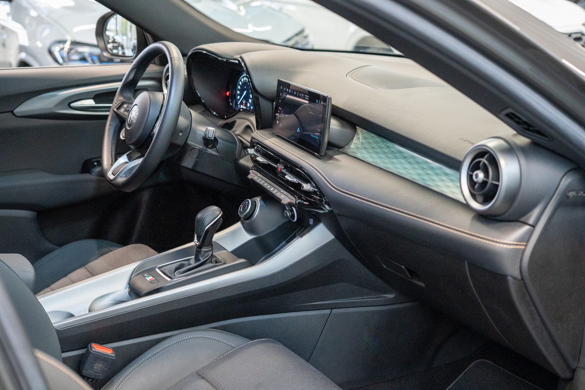 listing desktop thumbnail image 13