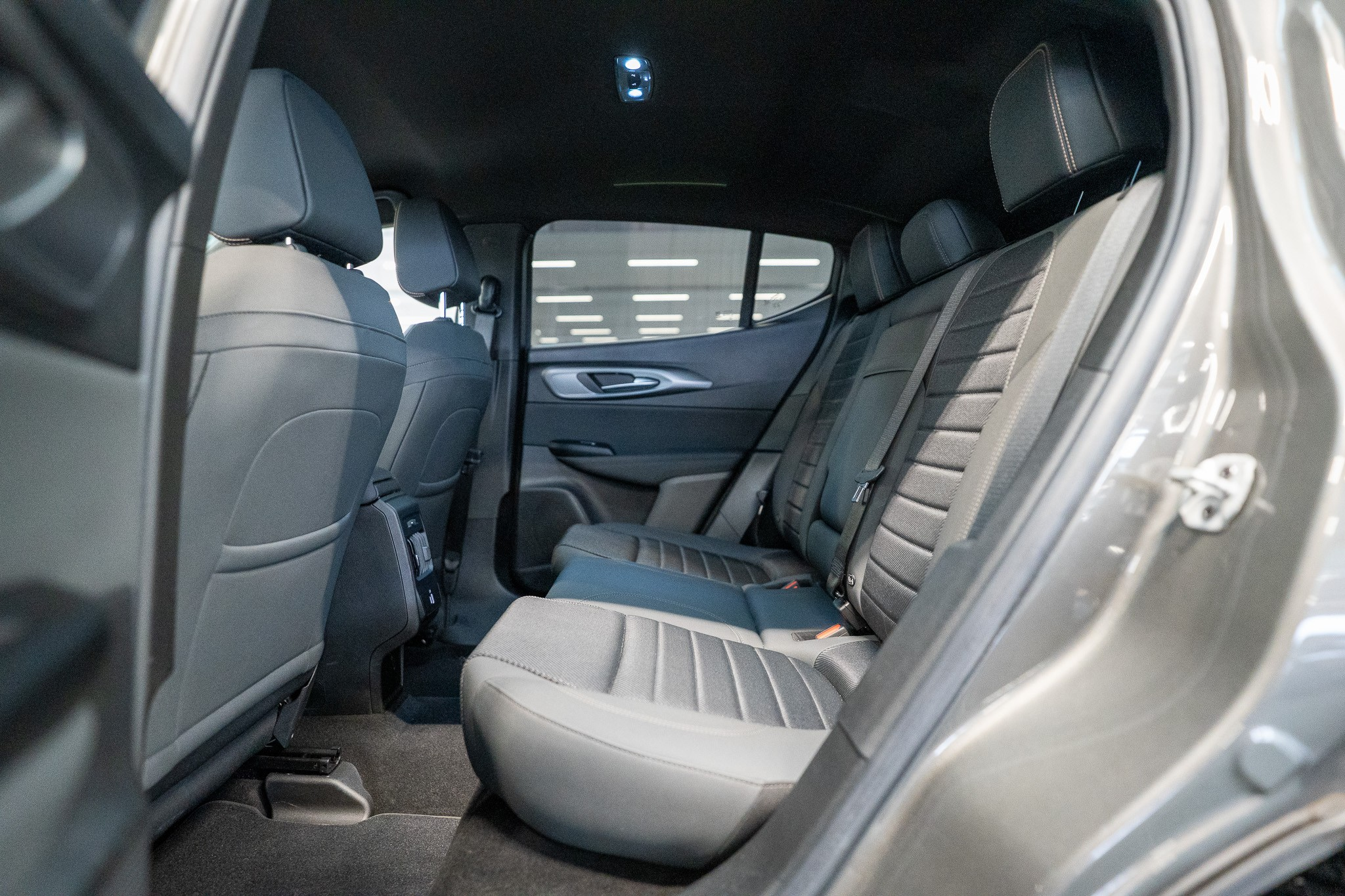 listing desktop thumbnail image 10