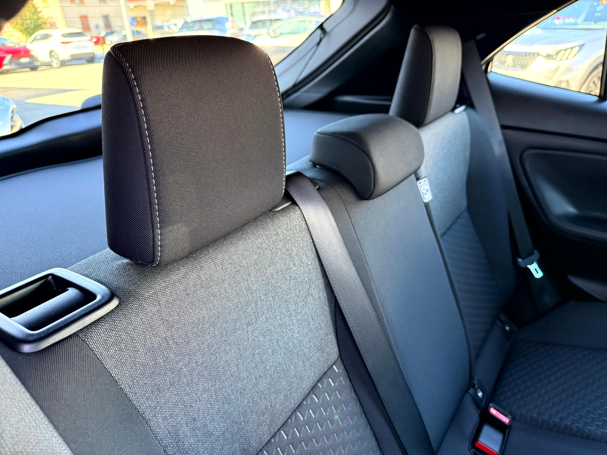 listing desktop thumbnail image 6