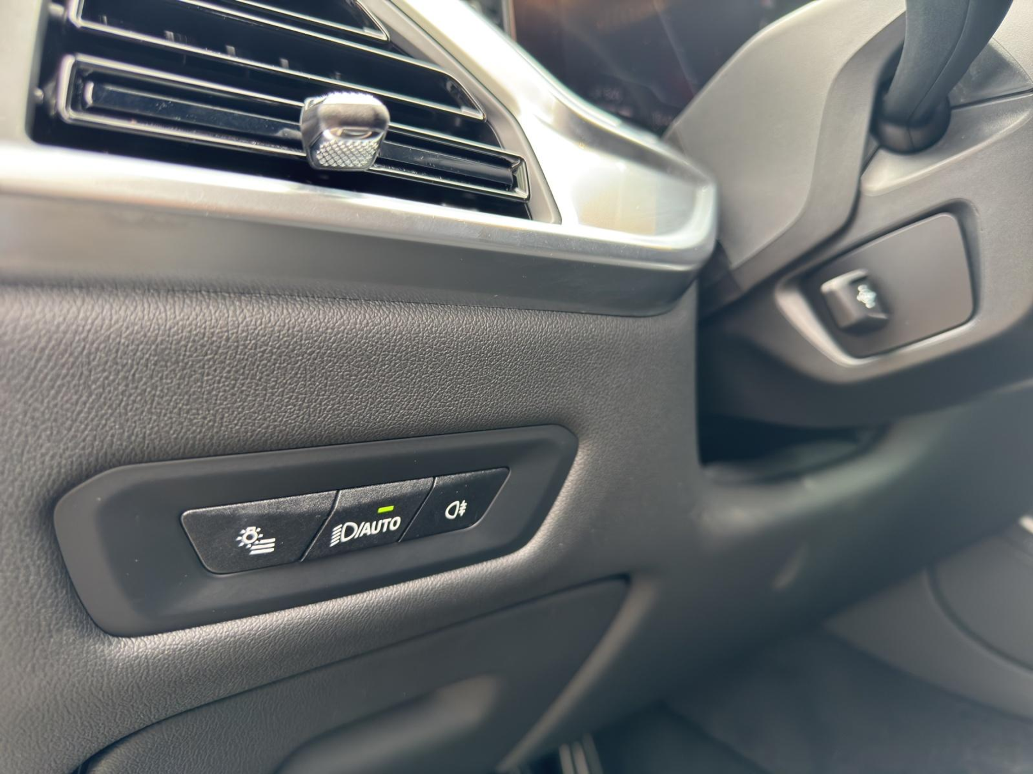 listing desktop thumbnail image 13