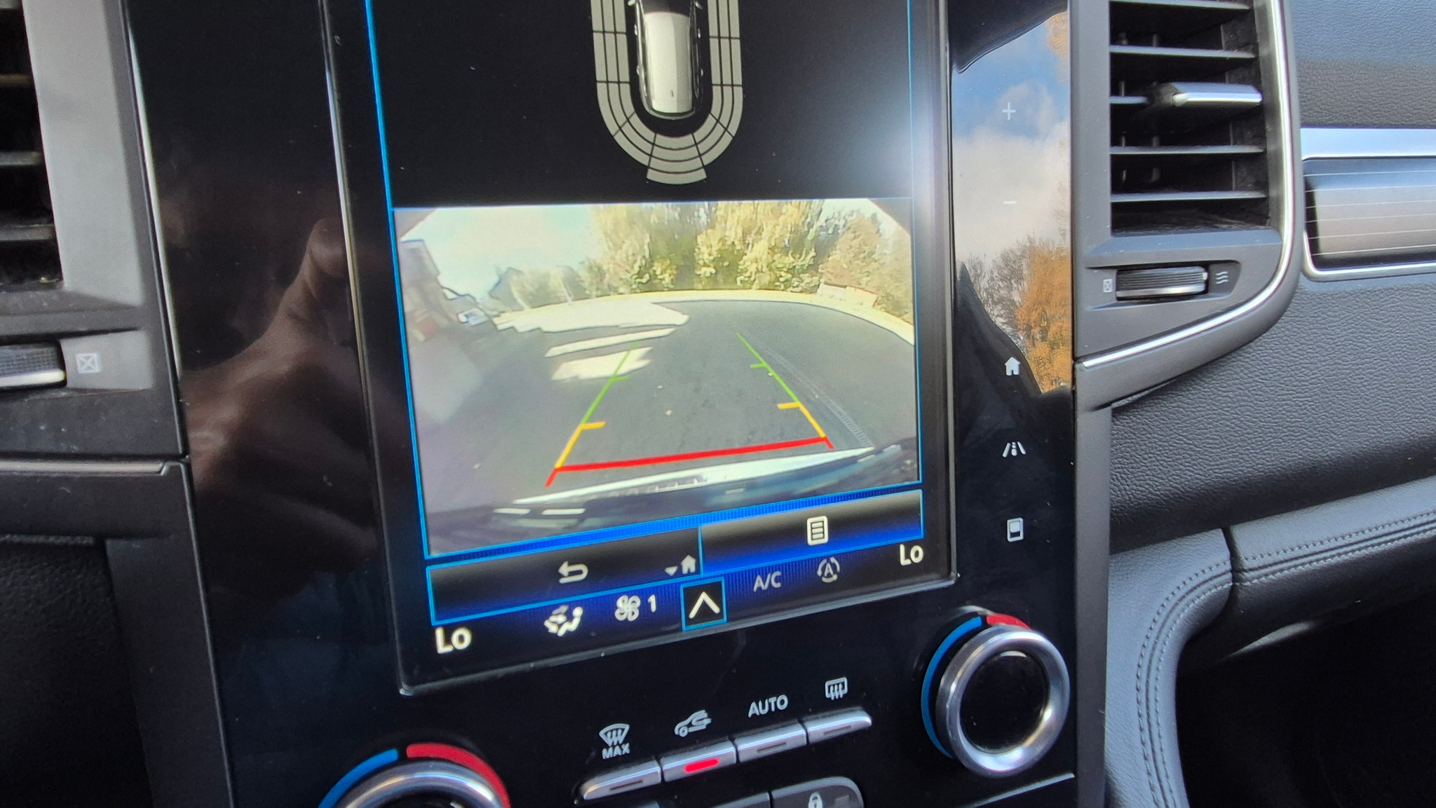 listing desktop thumbnail image 11