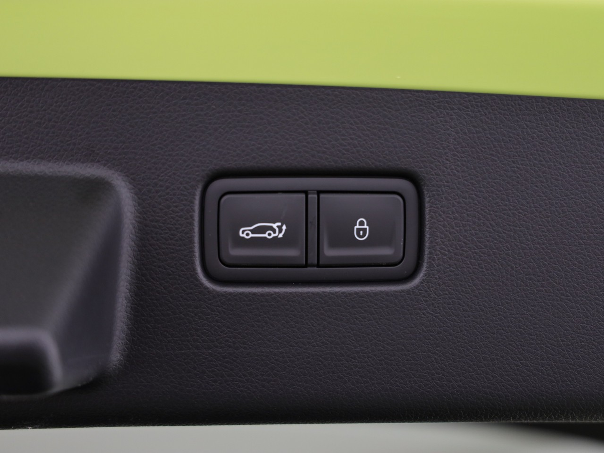 listing desktop thumbnail image 18