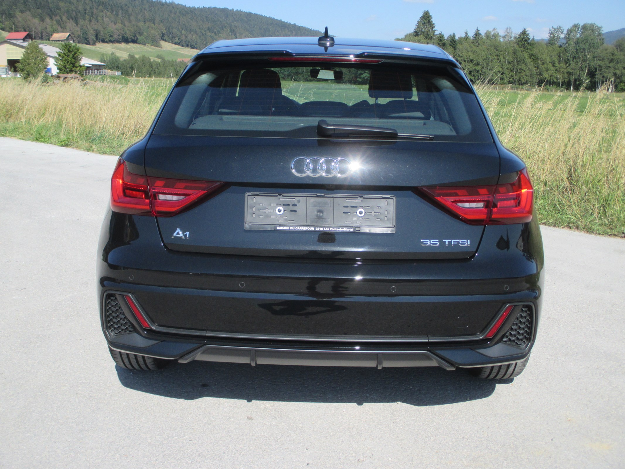 listing desktop thumbnail image 15