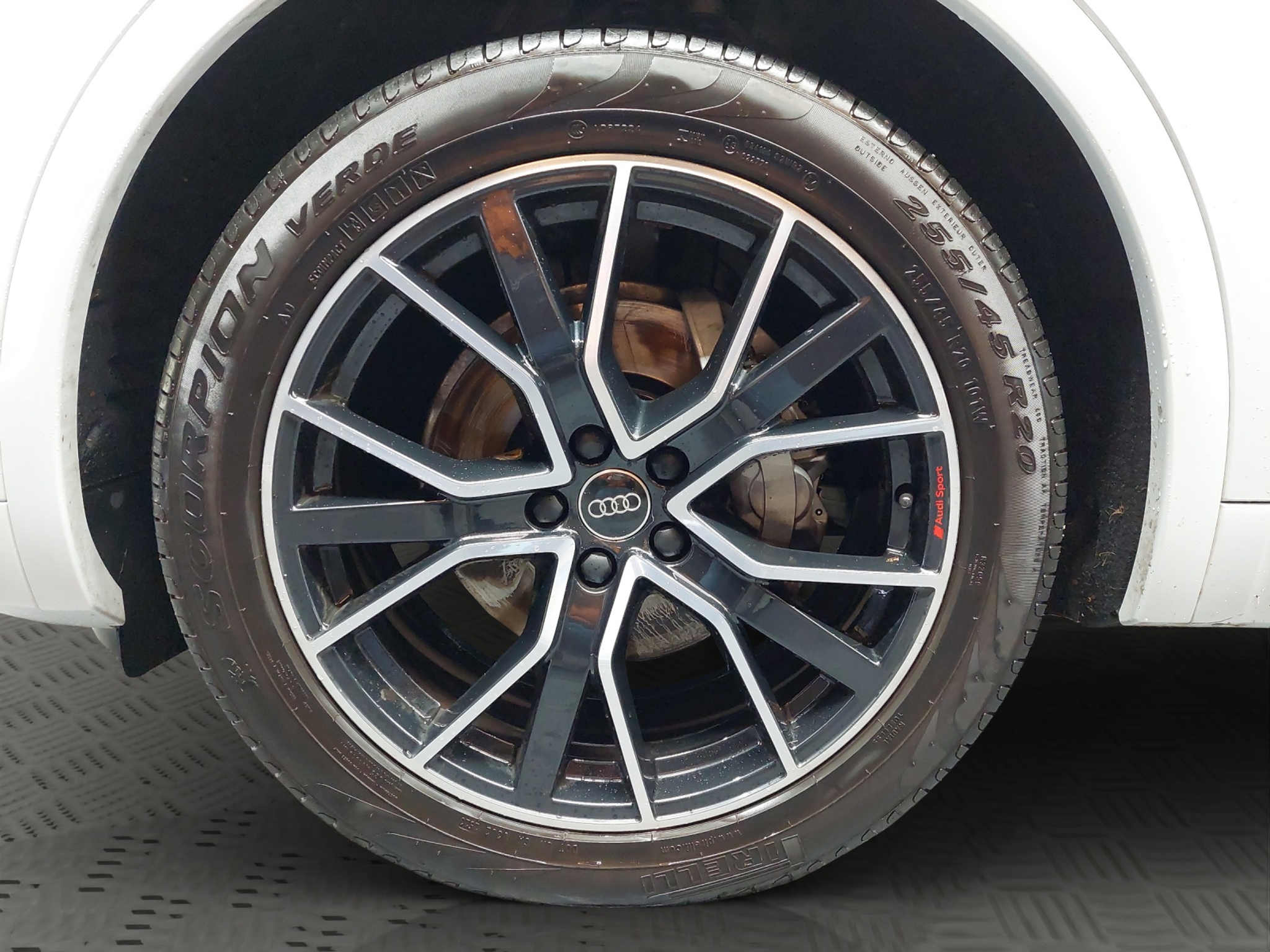 listing desktop thumbnail image 13