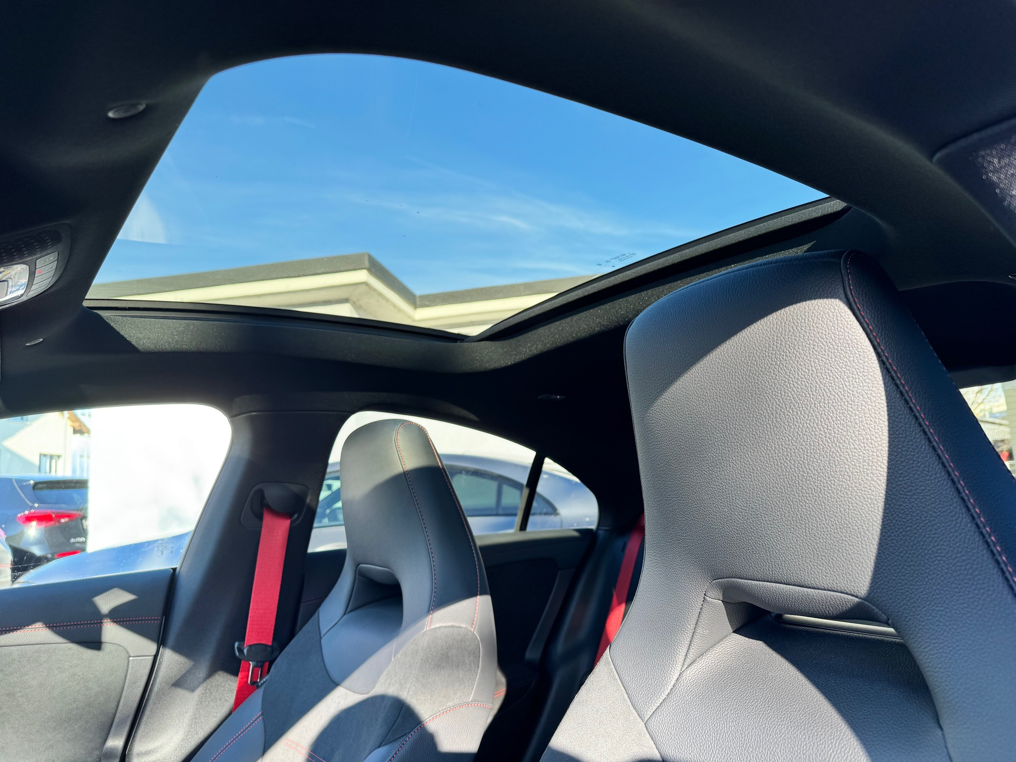 listing desktop thumbnail image 9