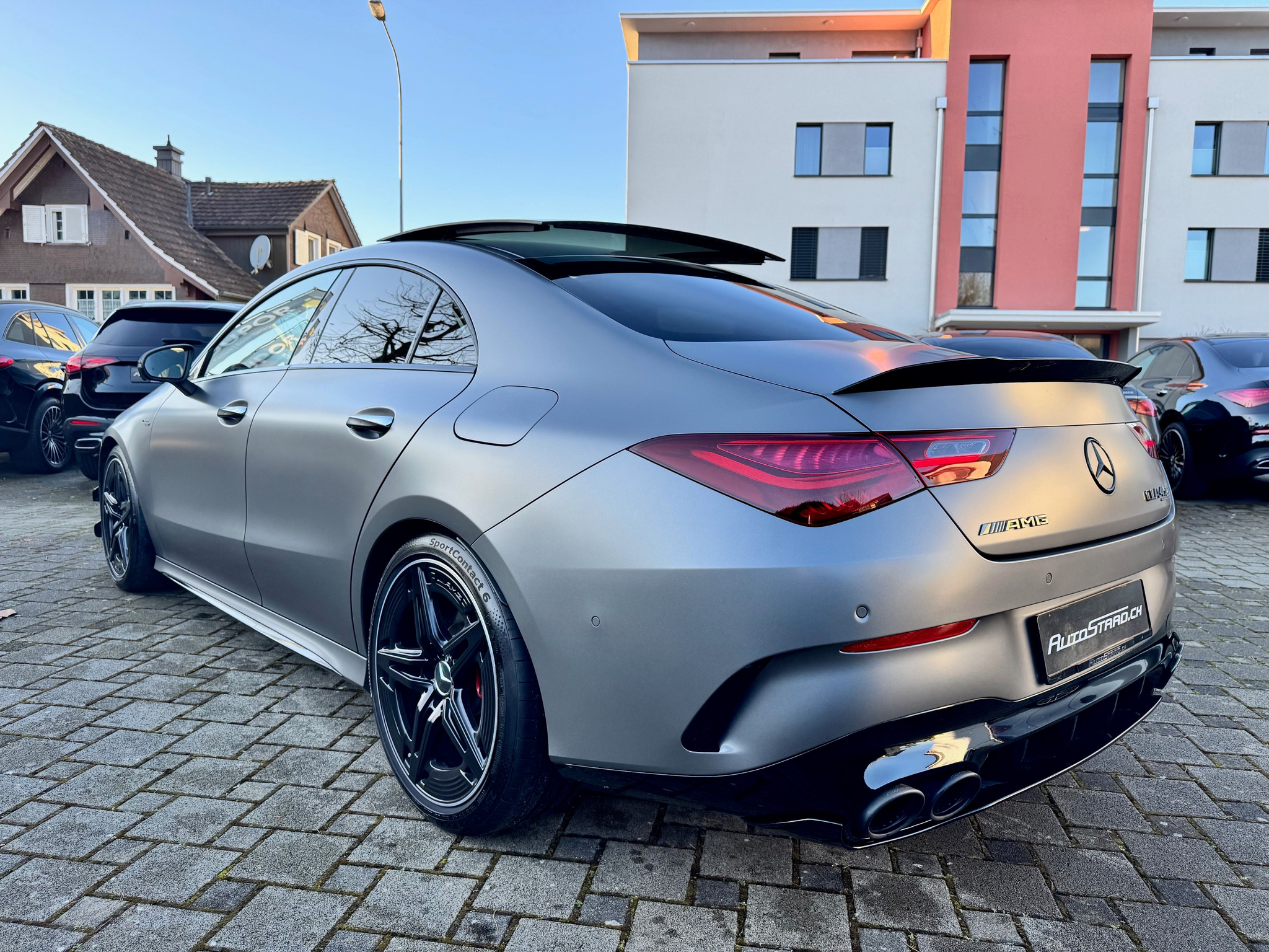 listing desktop thumbnail image 5