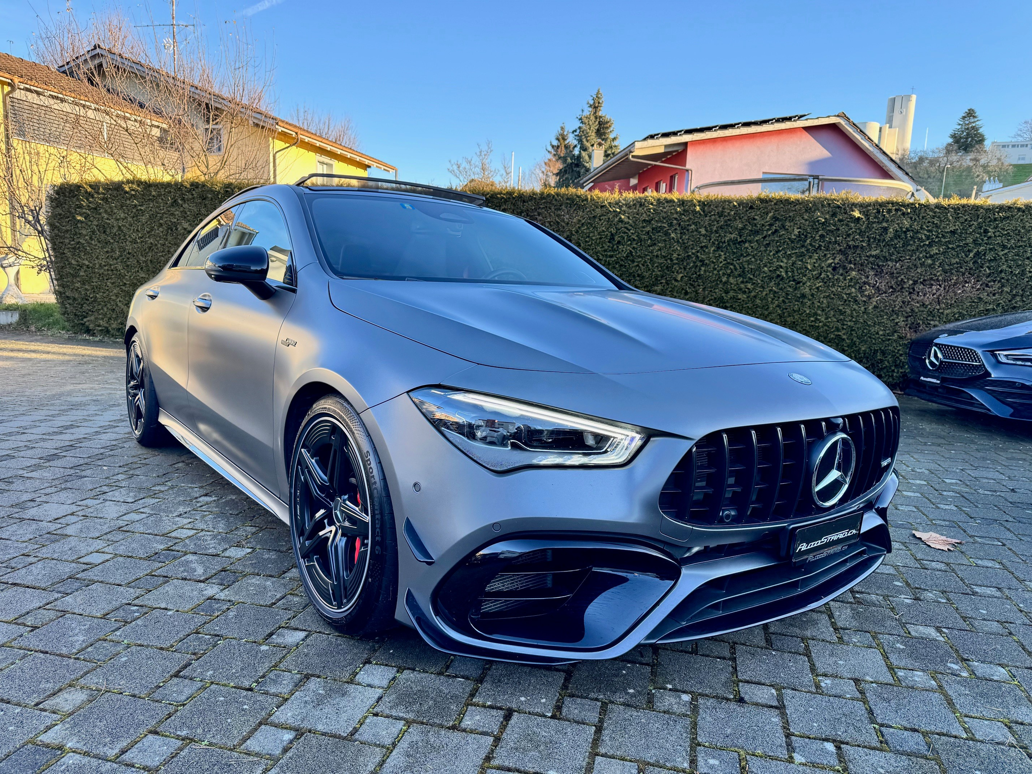 listing desktop thumbnail image 2