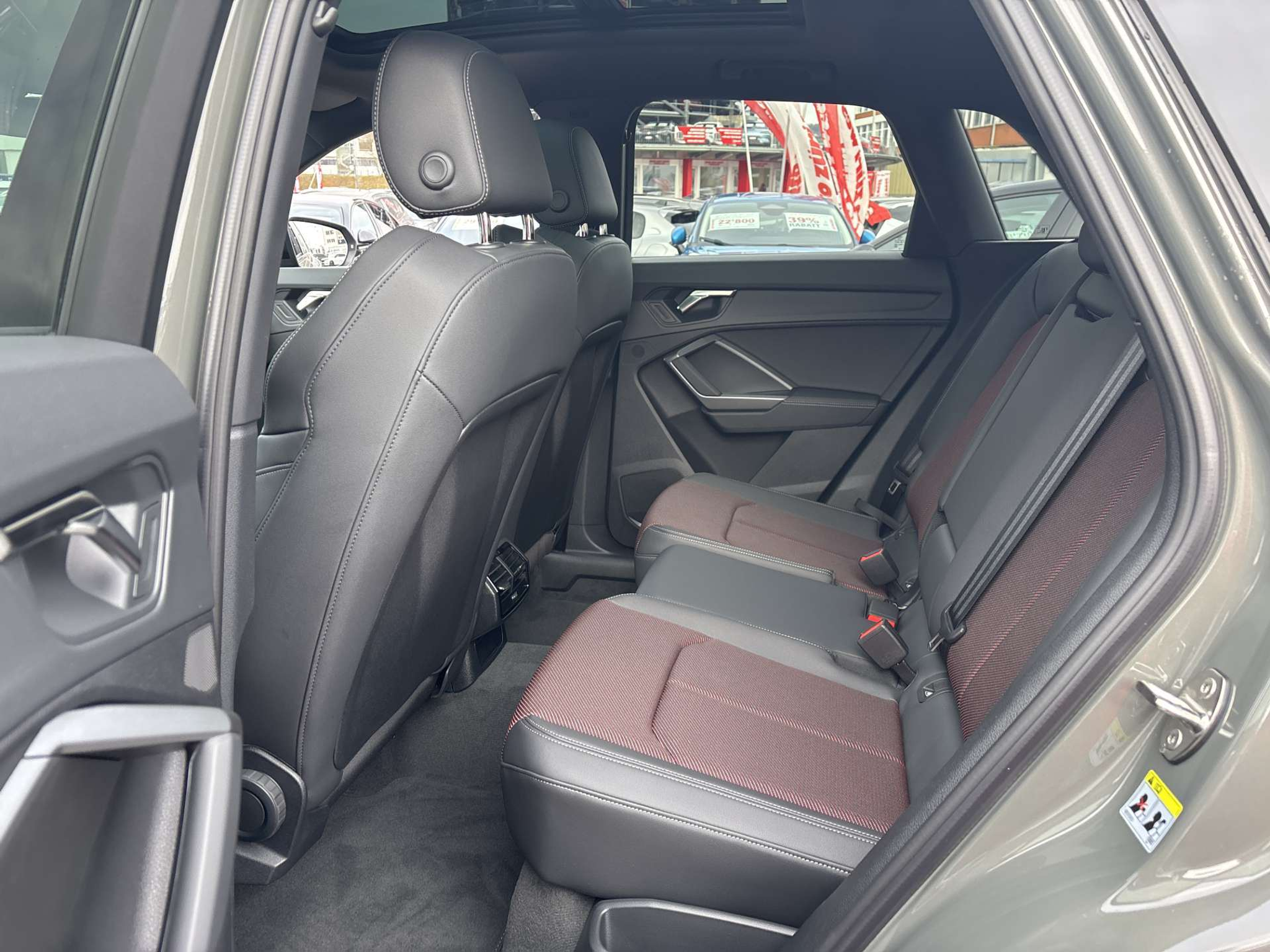 listing desktop thumbnail image 6