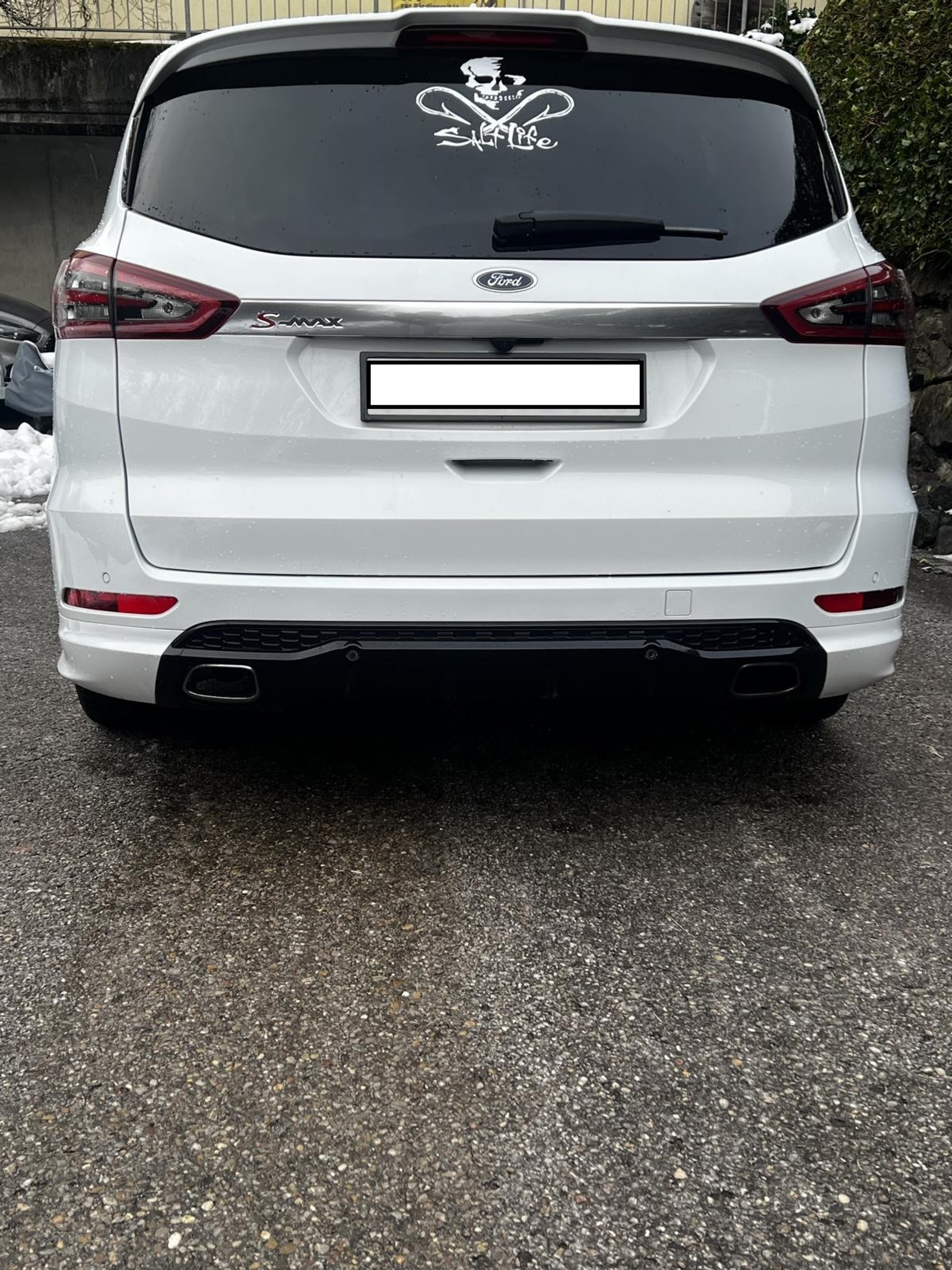 listing desktop thumbnail image 4