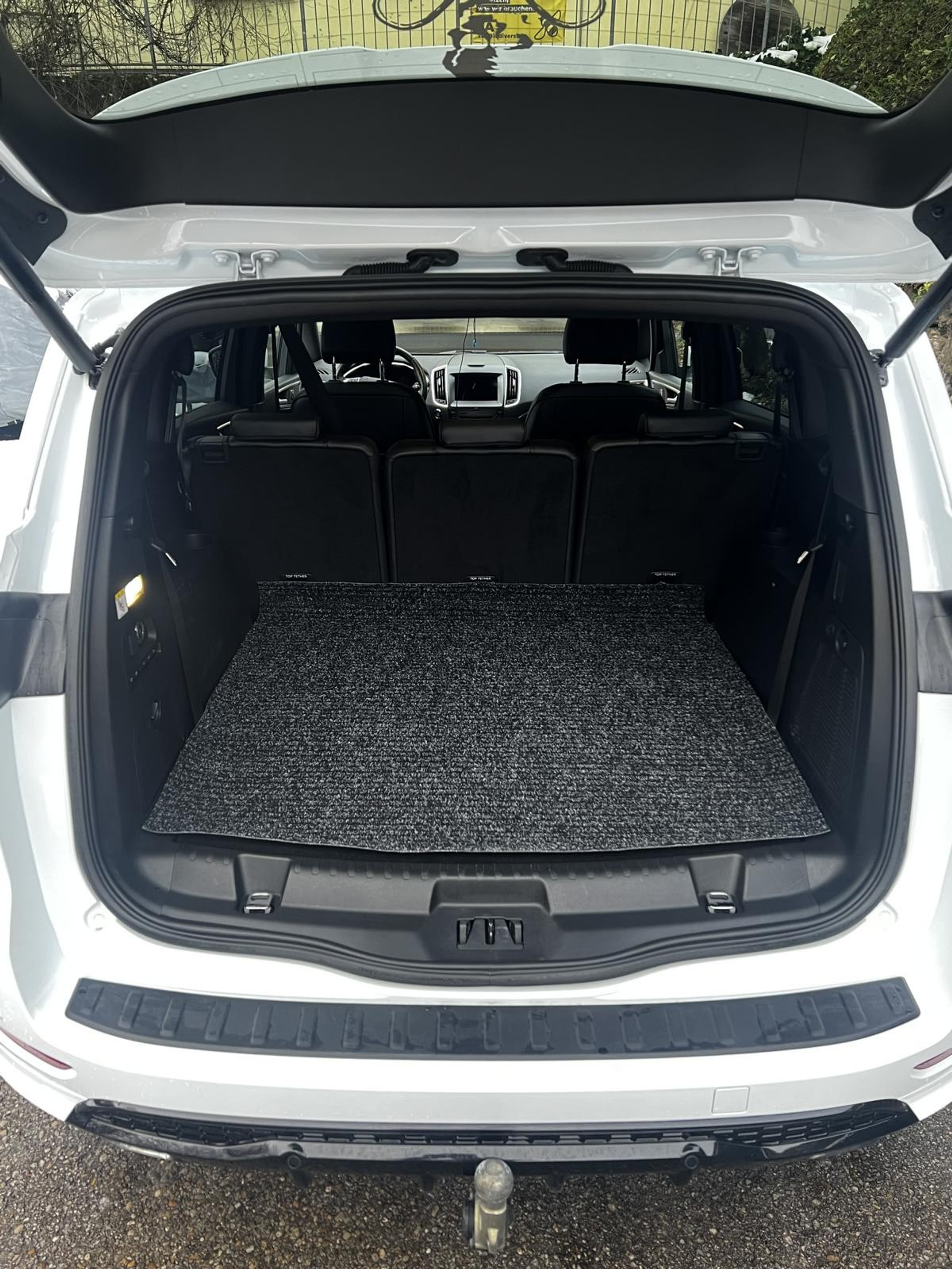 listing desktop thumbnail image 8