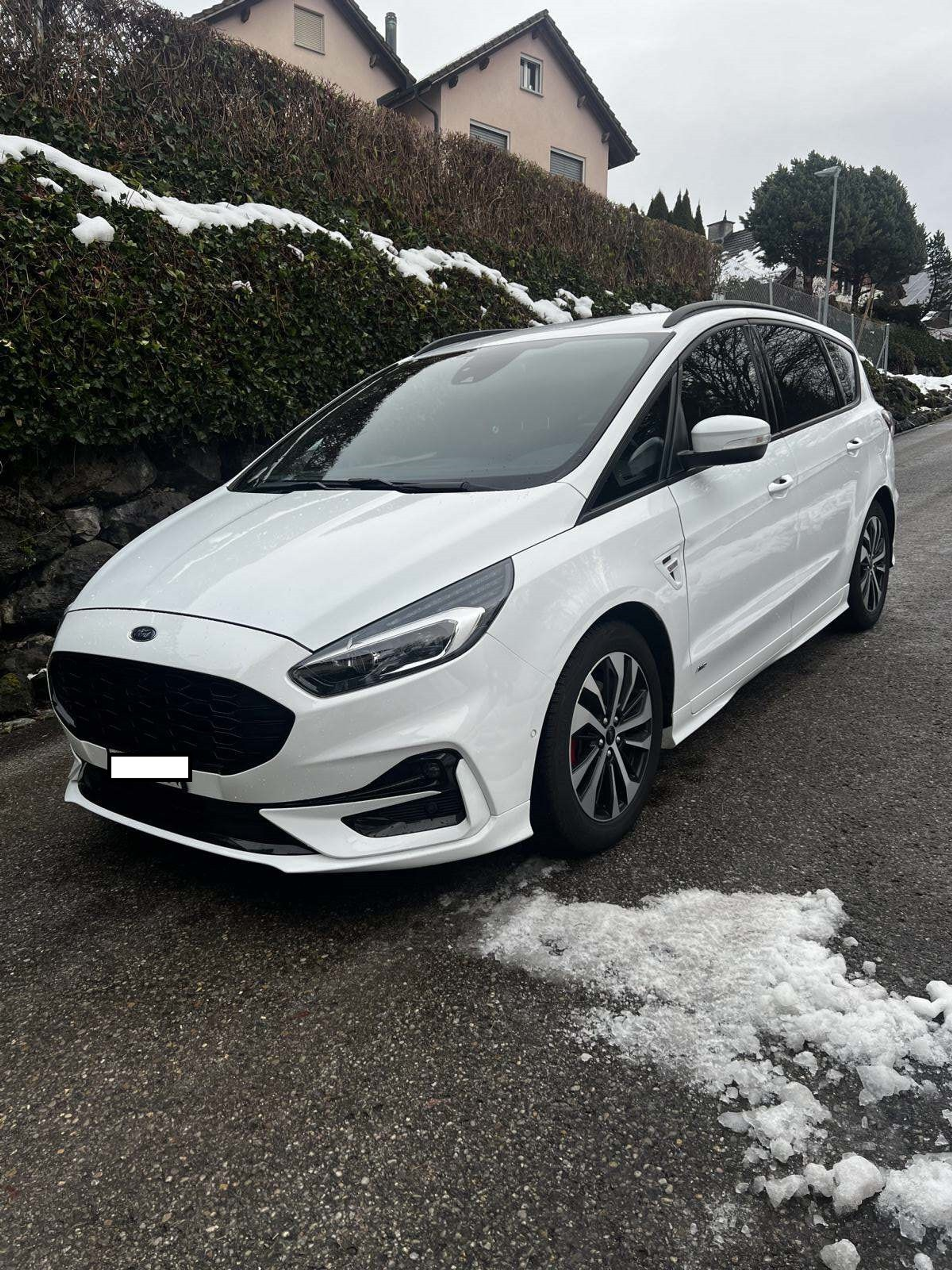 listing desktop thumbnail image 1