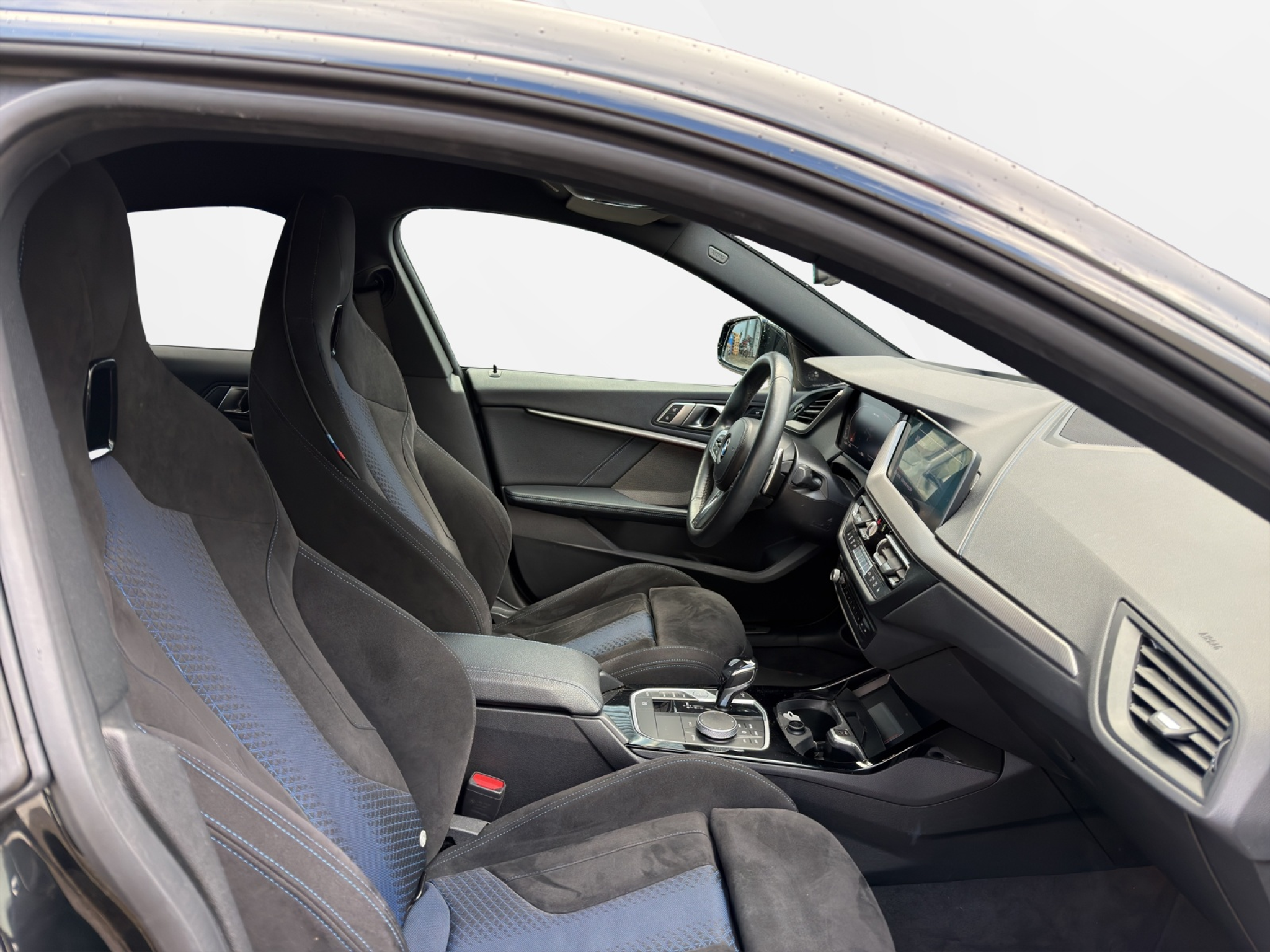 listing desktop thumbnail image 17