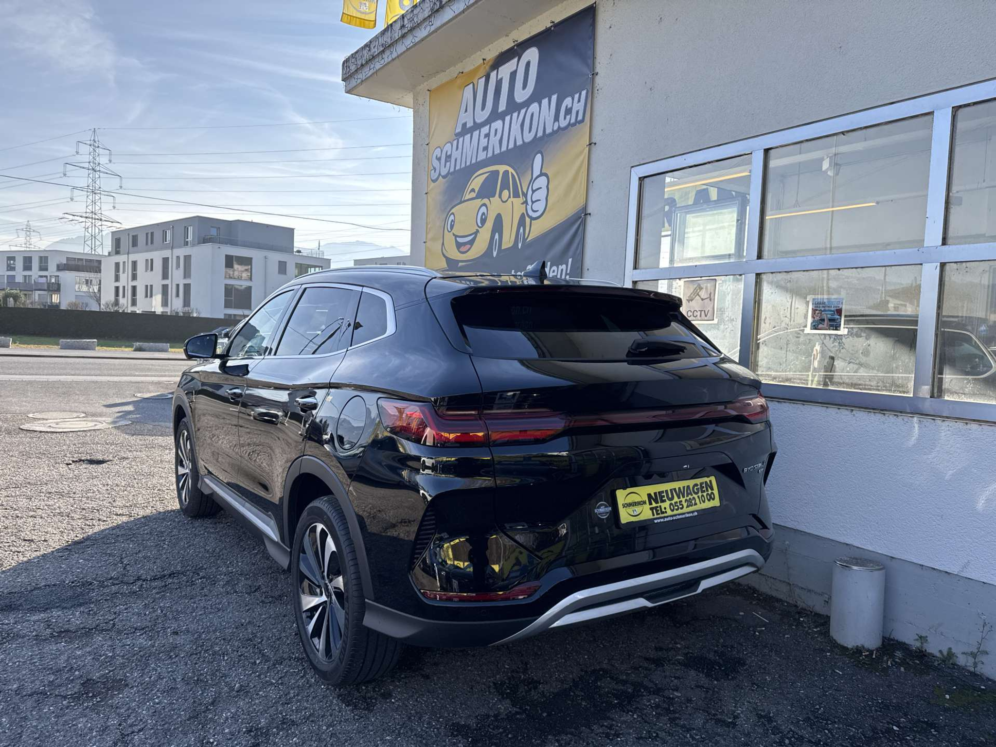 listing desktop thumbnail image 2