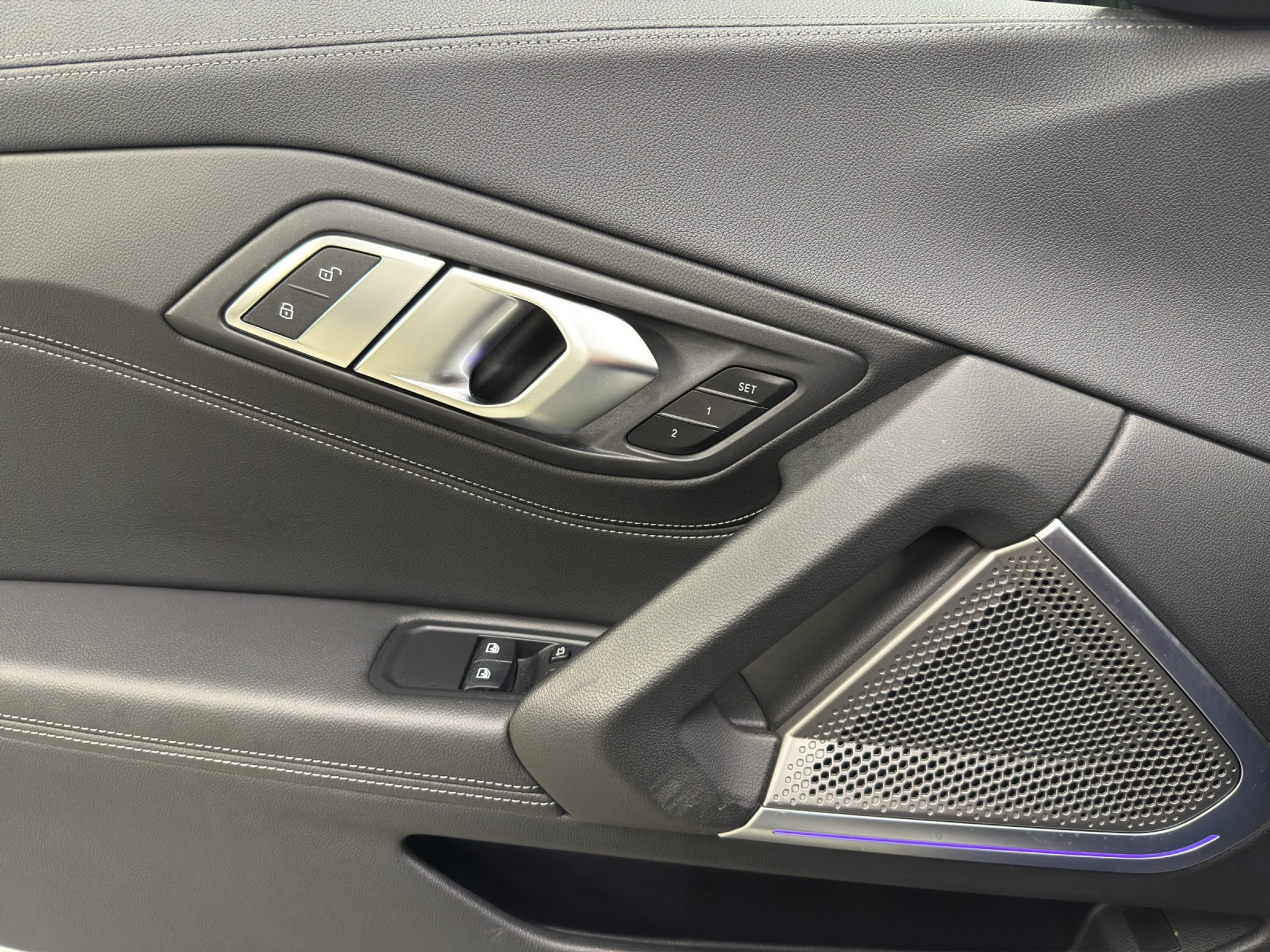 listing desktop thumbnail image 15