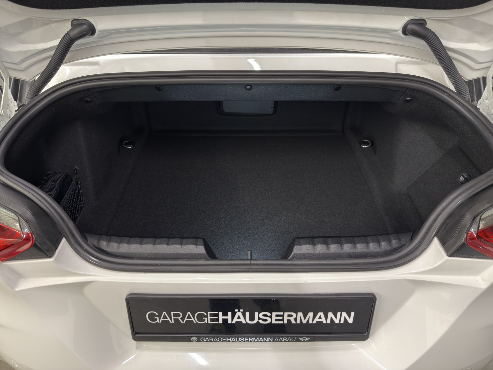 listing desktop thumbnail image 23