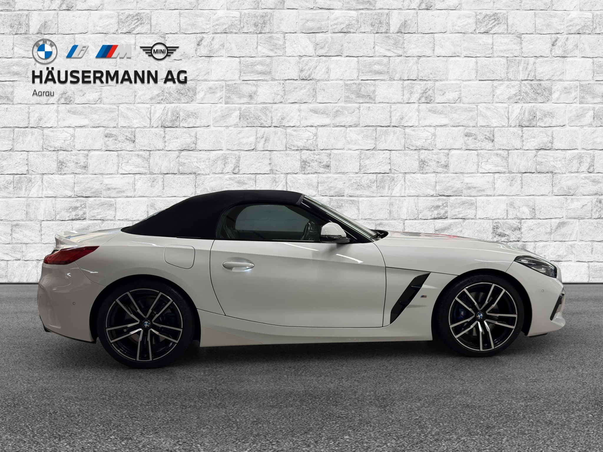 listing desktop thumbnail image 4