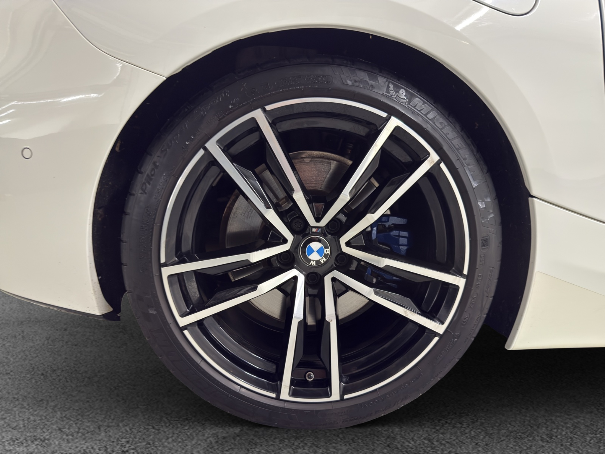 listing desktop thumbnail image 11