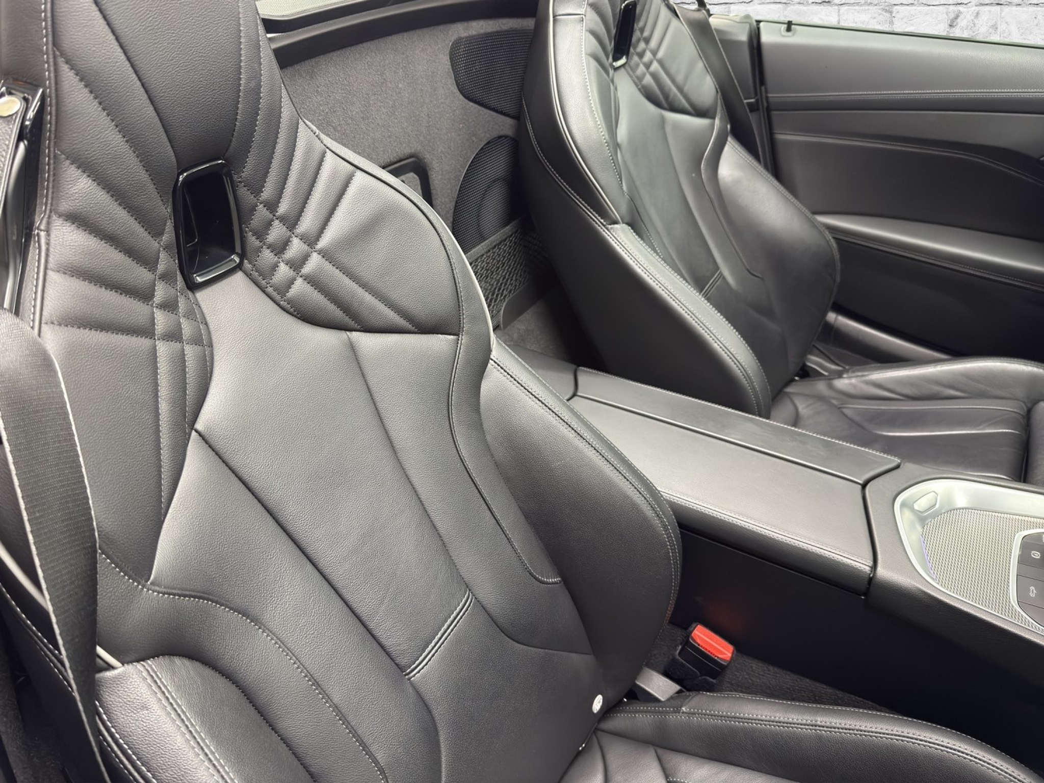 listing desktop thumbnail image 19