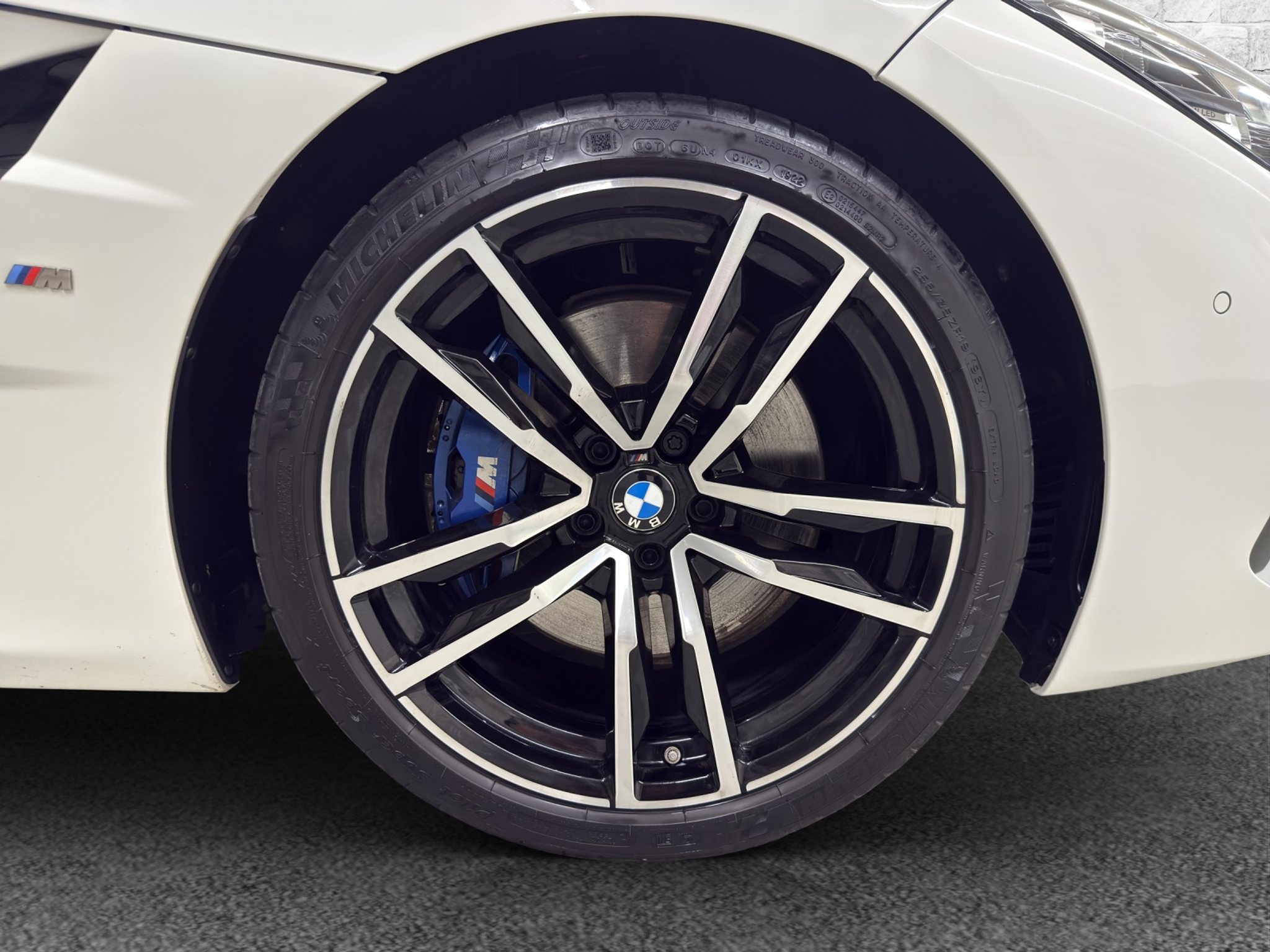 listing desktop thumbnail image 12