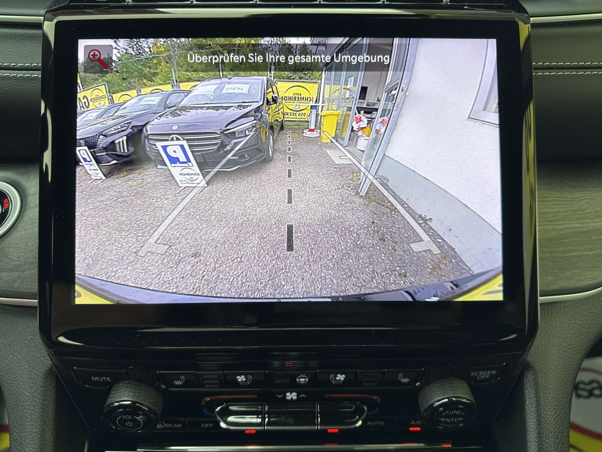 listing desktop thumbnail image 10