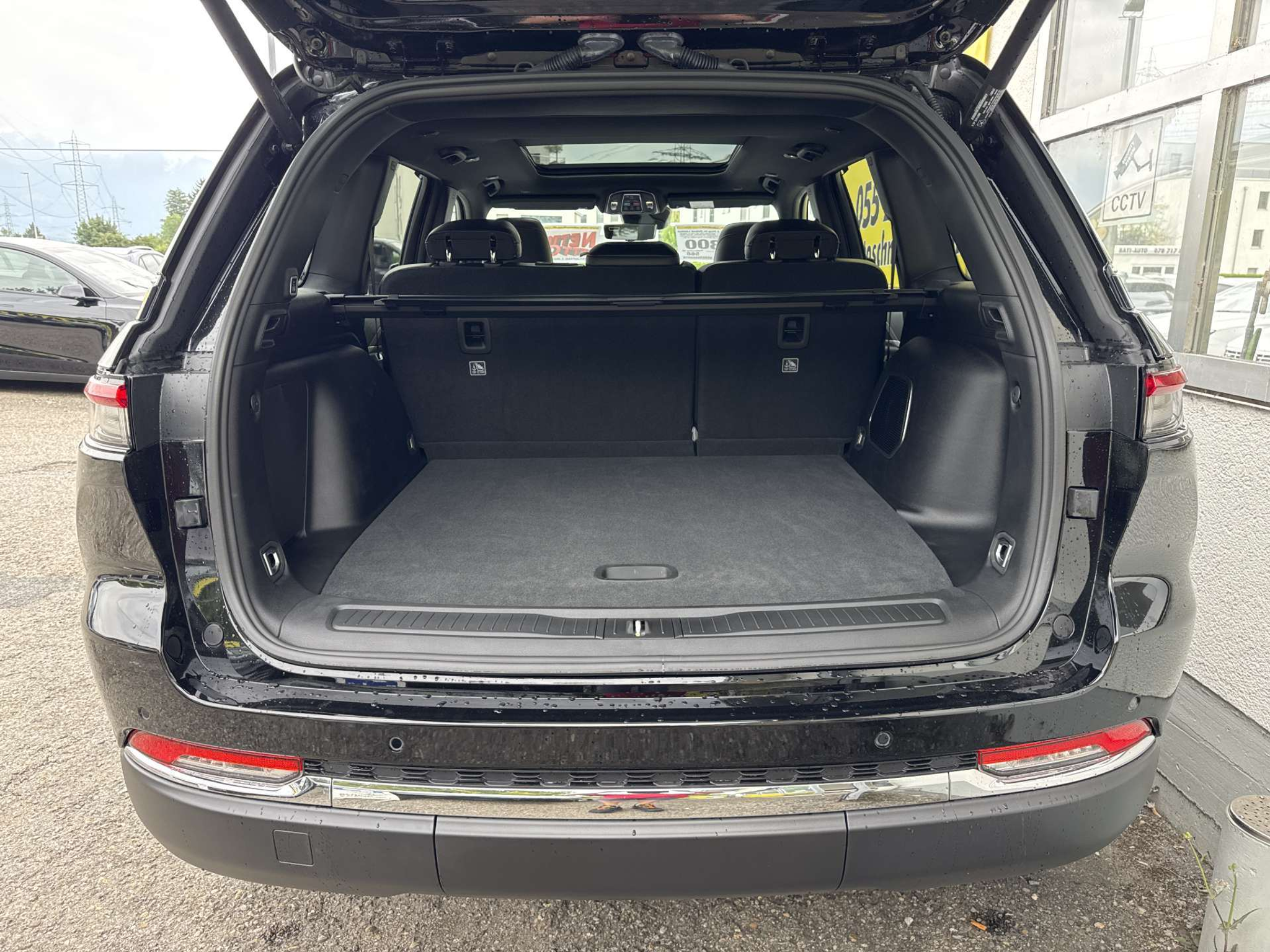 listing desktop thumbnail image 8