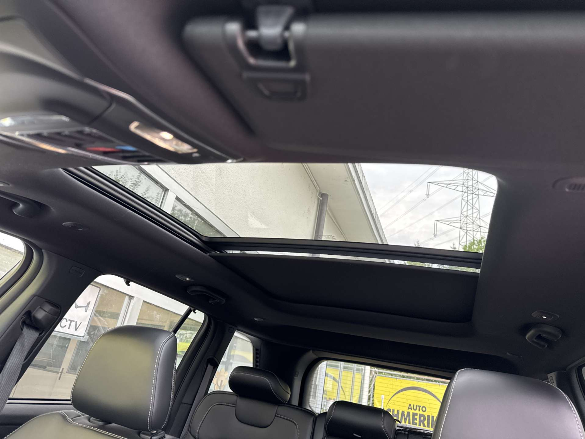 listing desktop thumbnail image 13