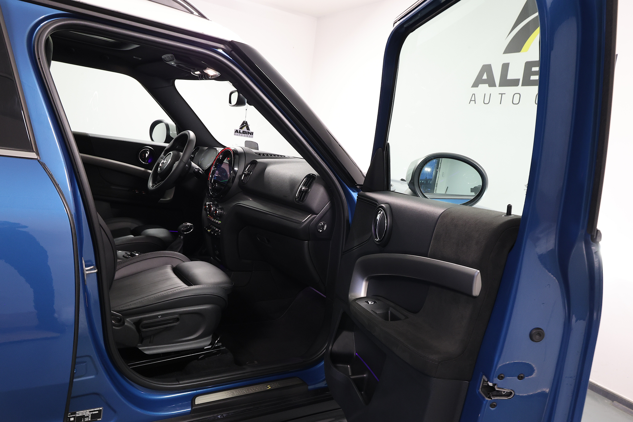 listing desktop thumbnail image 11