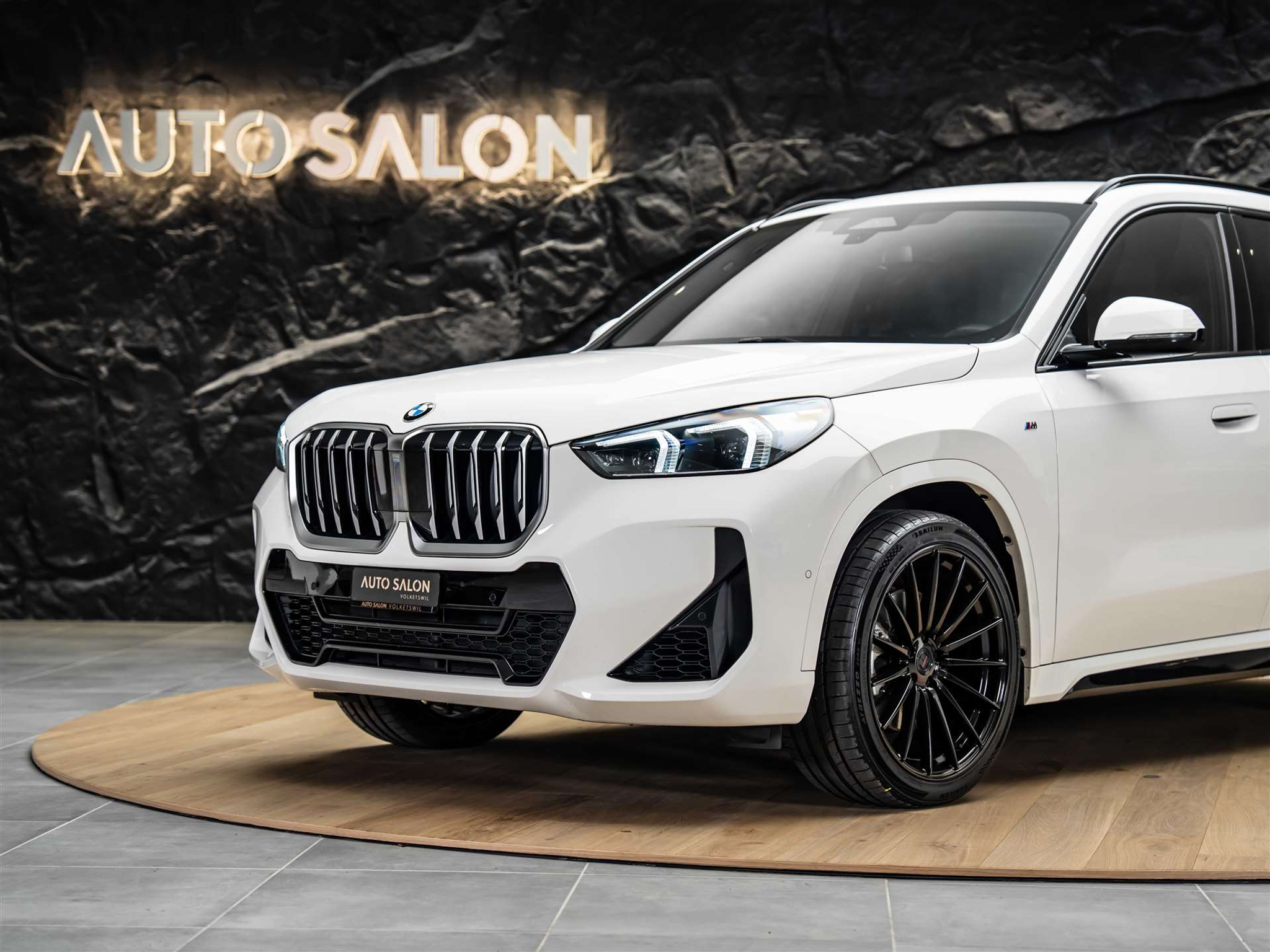 listing desktop thumbnail image 16