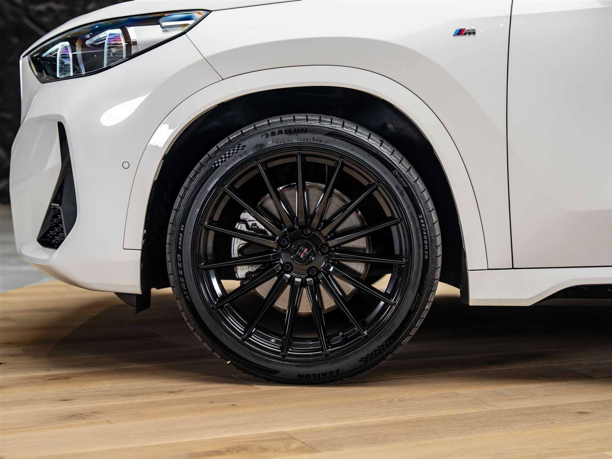 listing desktop thumbnail image 18