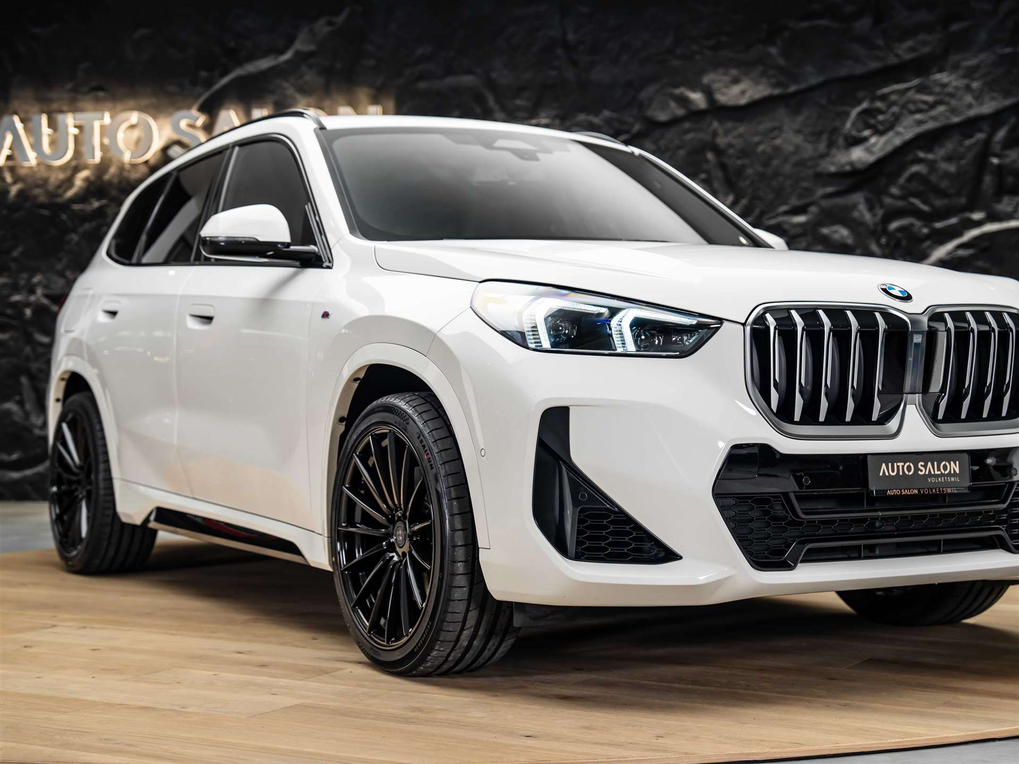 listing desktop thumbnail image 22